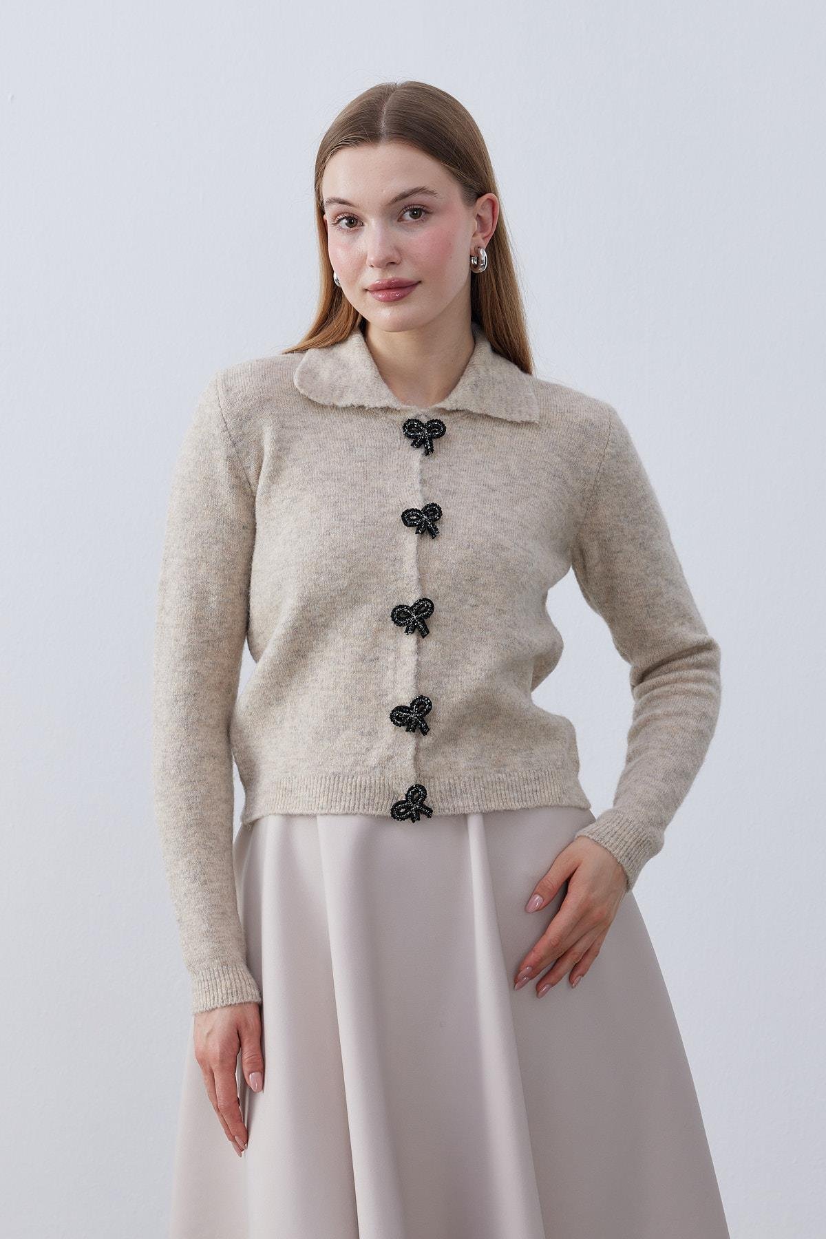  Evelina Fiyonk Detaylı Yün Karışımlı Triko Hırka- Vizon 