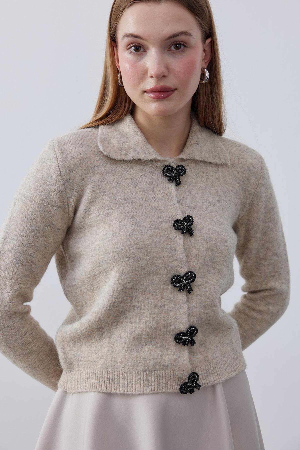  Evelina Fiyonk Detaylı Yün Karışımlı Triko Hırka- Vizon 