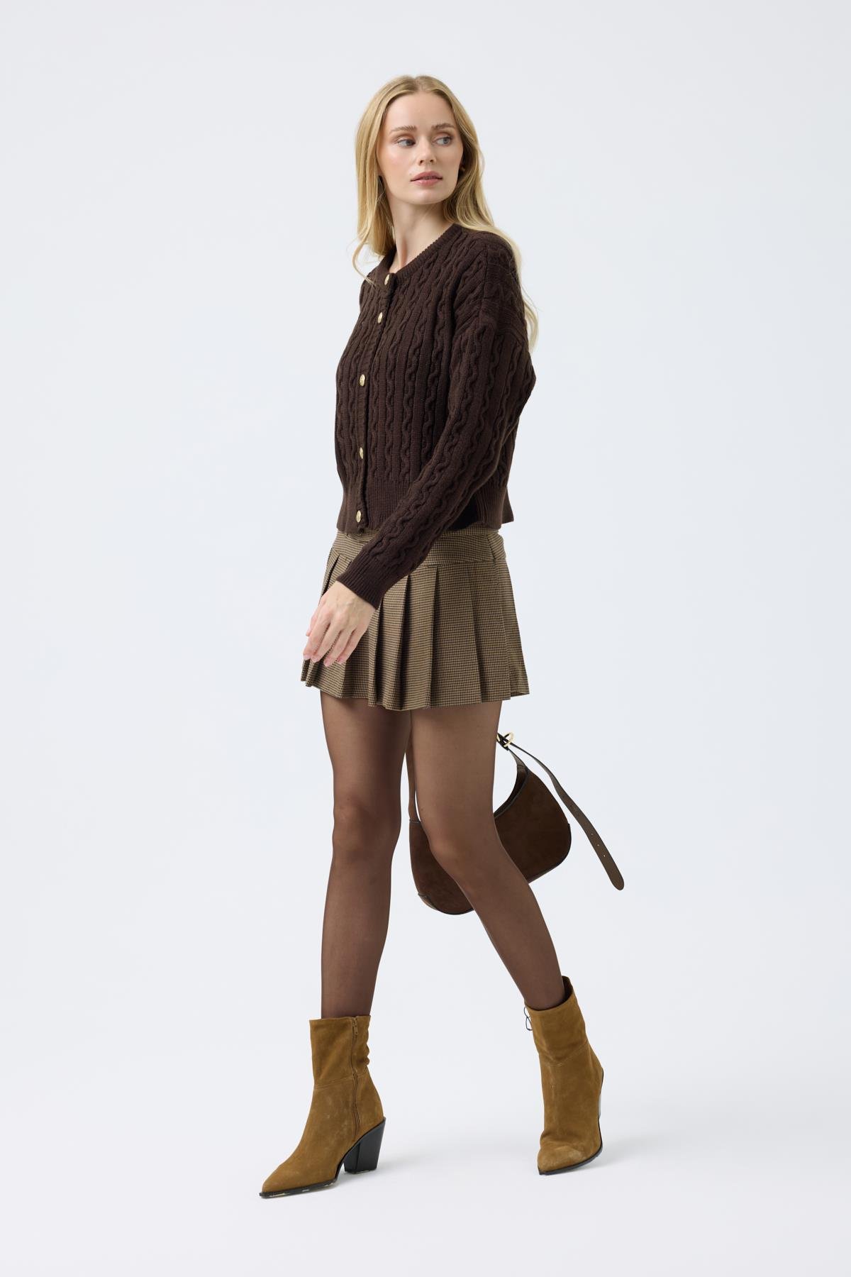  Hazel Saç Örgülü Gold Düğmeli Hırka - Kahve 