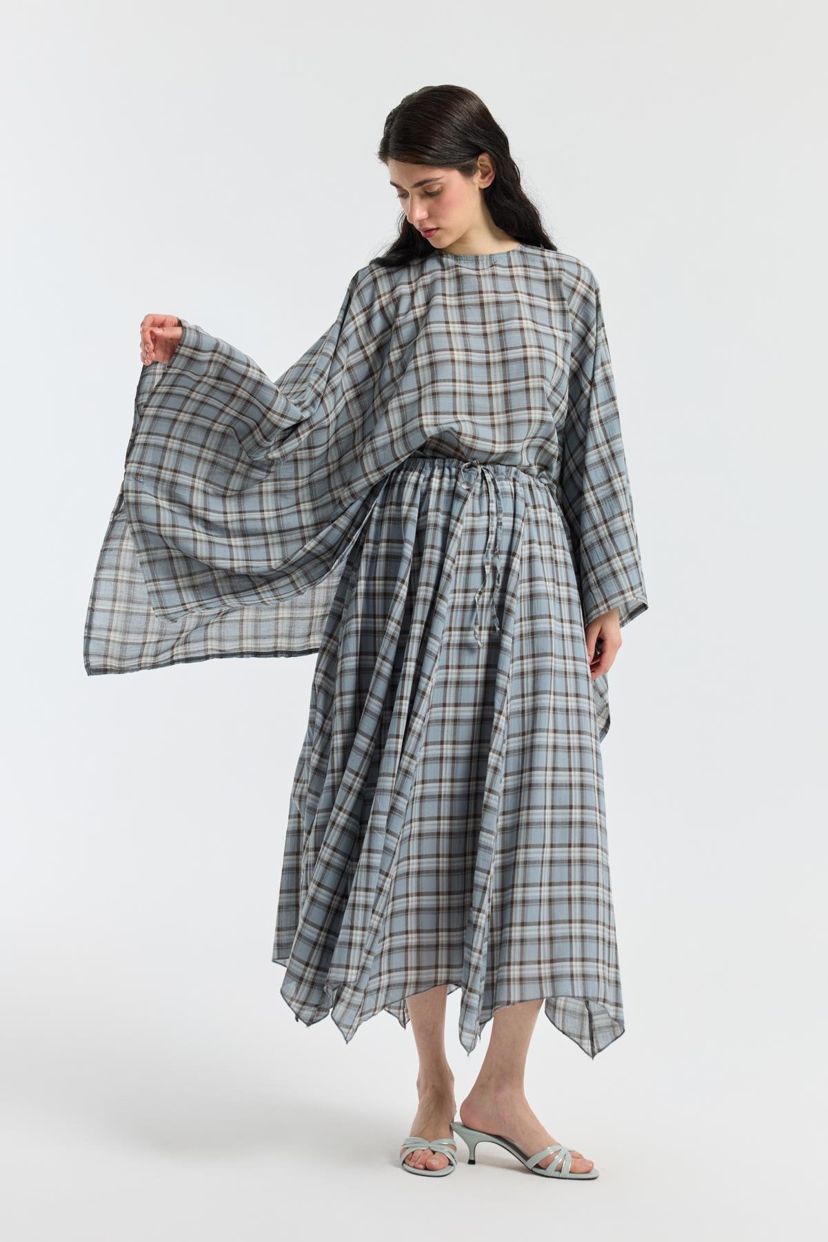 Amara Müslin Ekose Desenli Pelerin - Bebe mavi