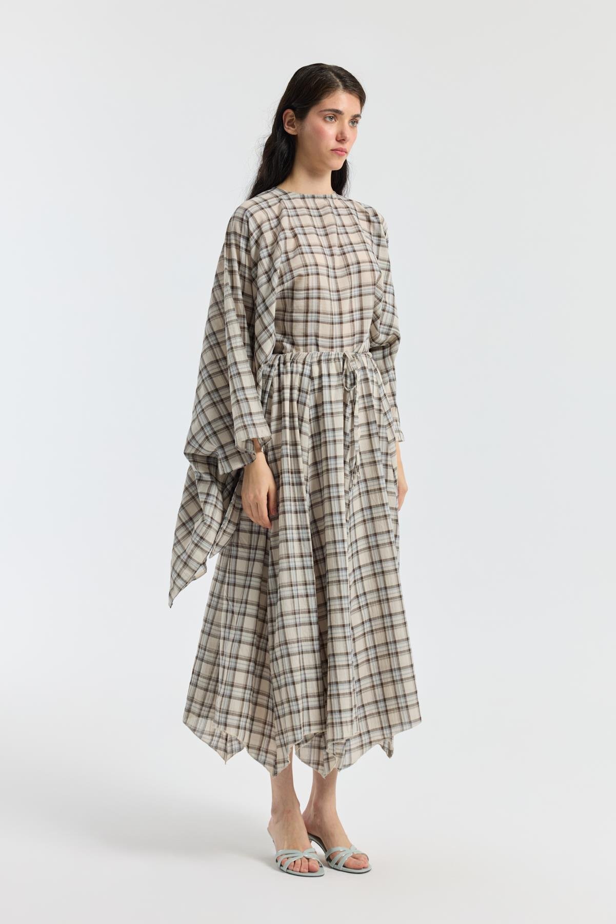 Amara Müslin Ekose Desenli Pelerin Takım - Bej