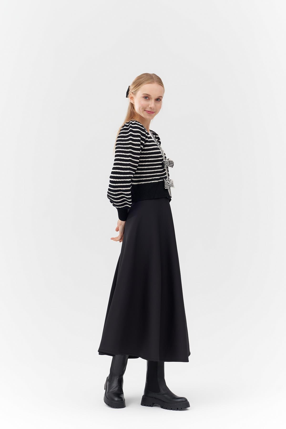 ARYA FİYONK DETAYLI ÇITÇITLI HIRKA - SİYAH ÇİZGİLİ