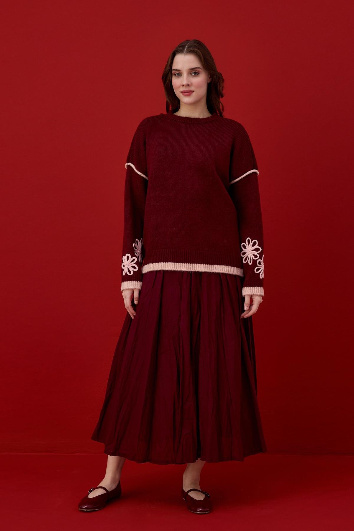Ashley Çiçek Motifli Kazak- Bordo