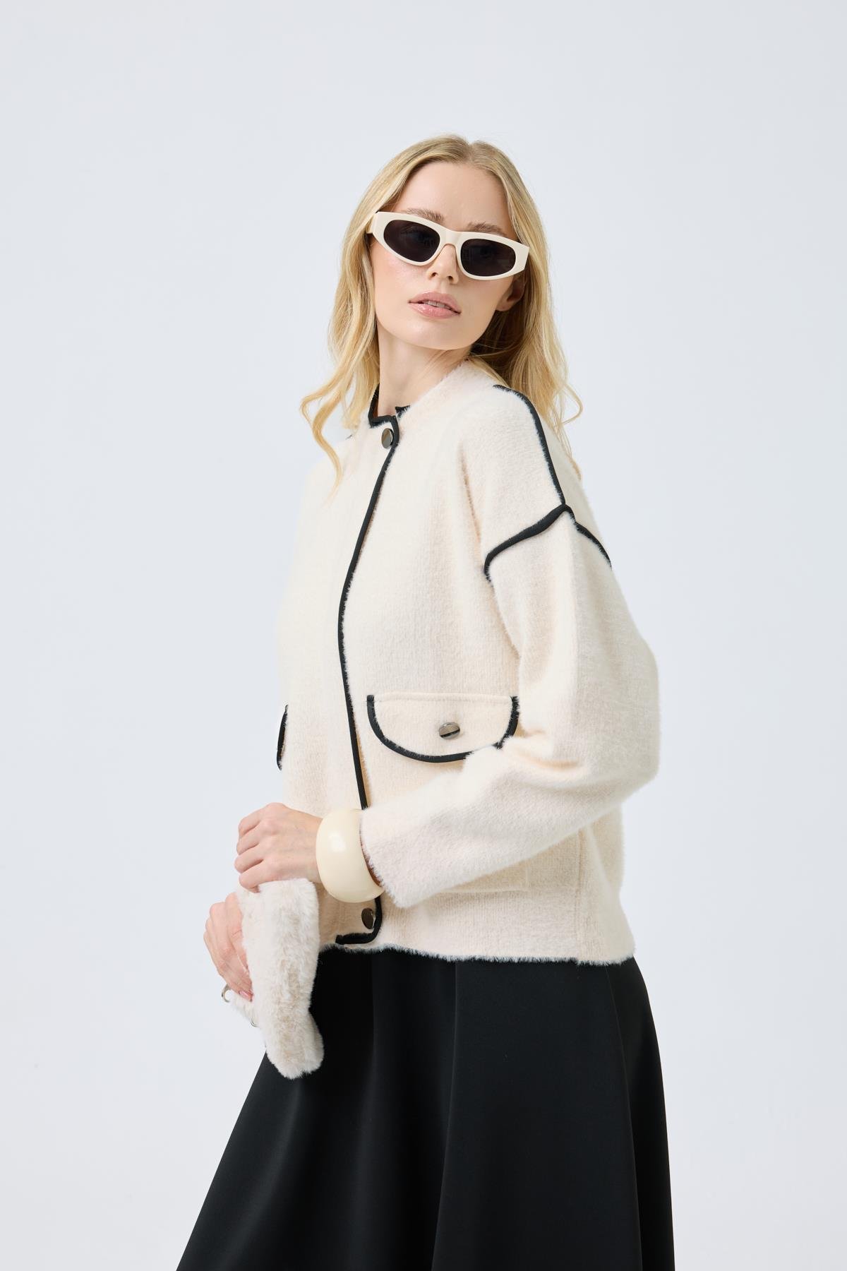 Ayla Kontrast Biyeli Angora Hırka