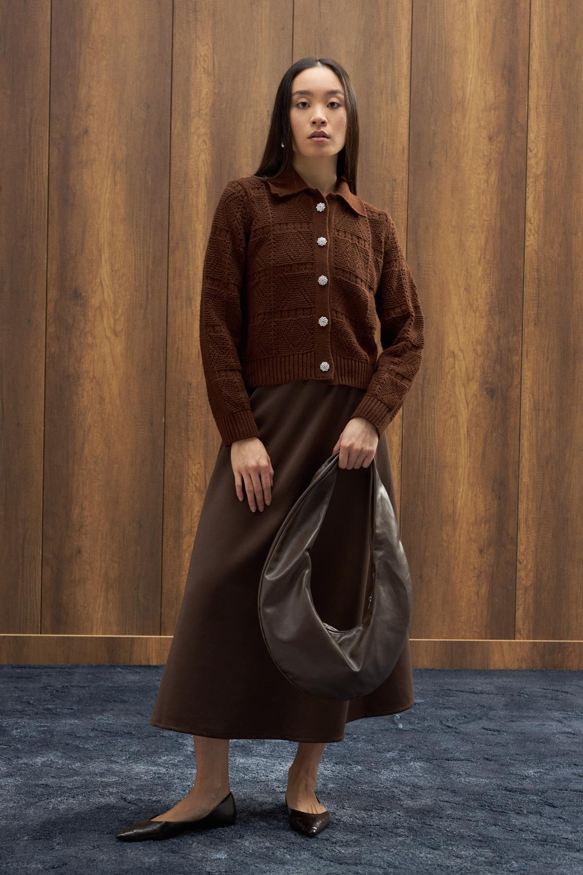 Azur Taşlı Düğmeli Hırka - Kahverengi 