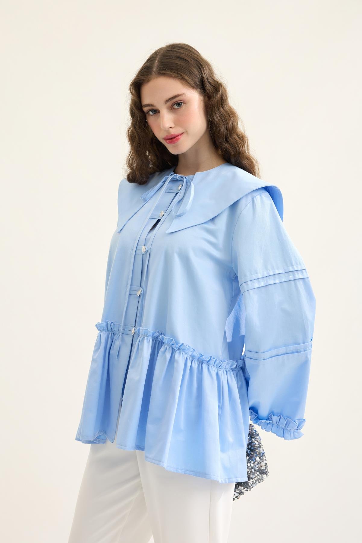 Bella Allerli Büzgülü Geniş Yaka Gömlek - Mavi