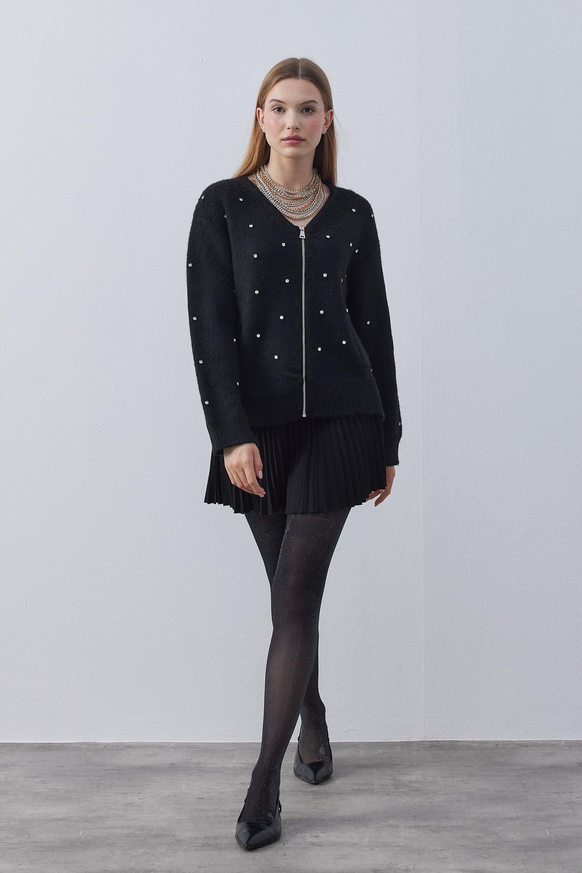 Blouse Taş İşlemeli Yünlü Hırka- Siyah