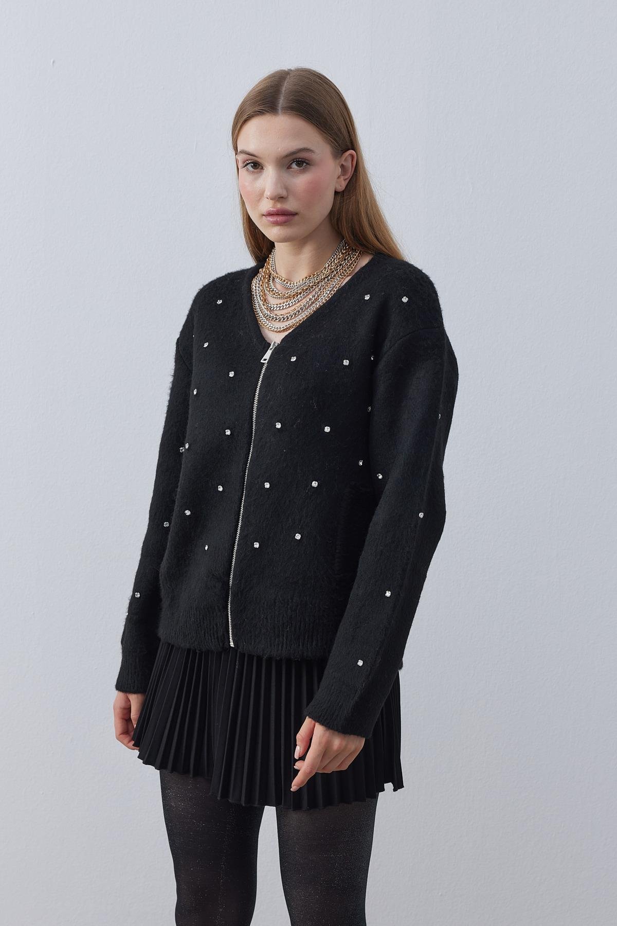 Blouse Taş İşlemeli Yünlü Hırka- Siyah