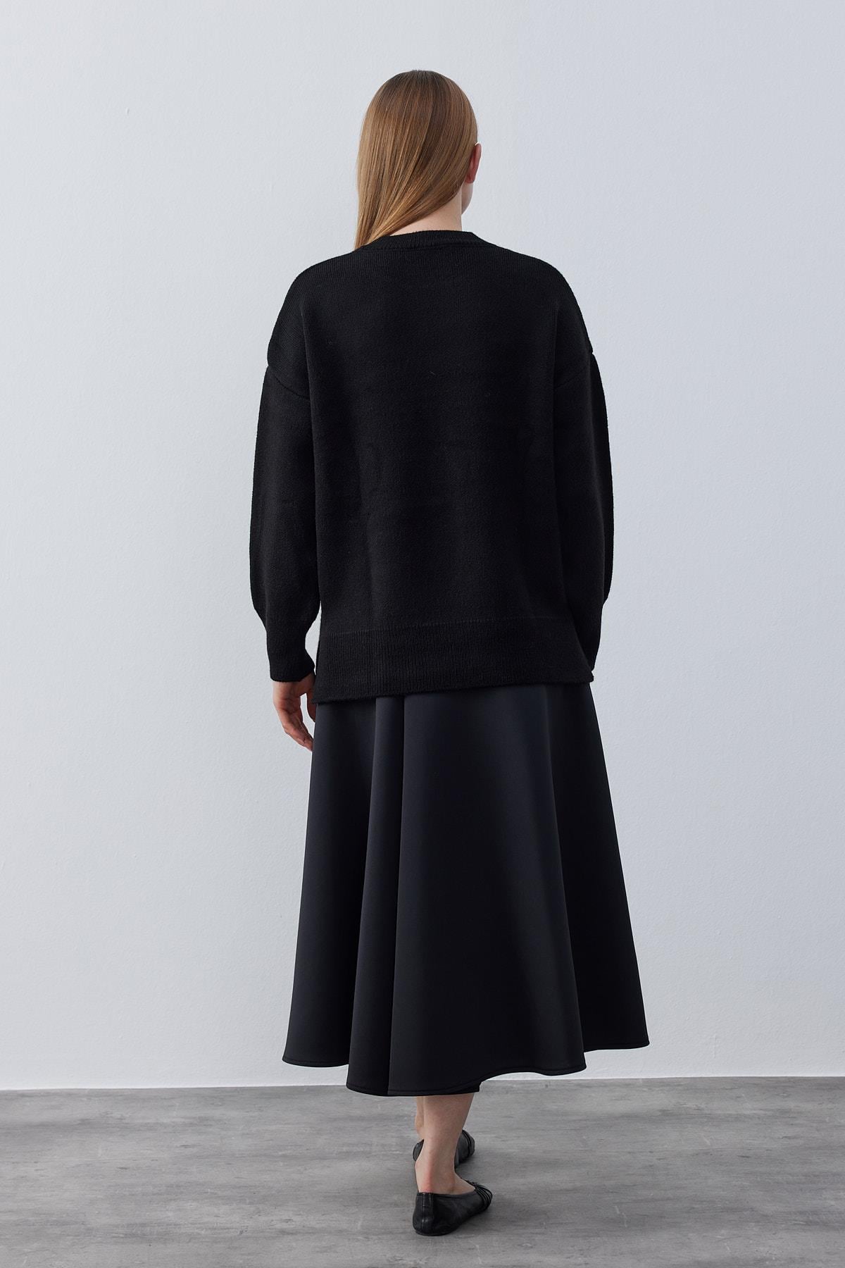 Circe Basic Dokuma Kazak - Siyah