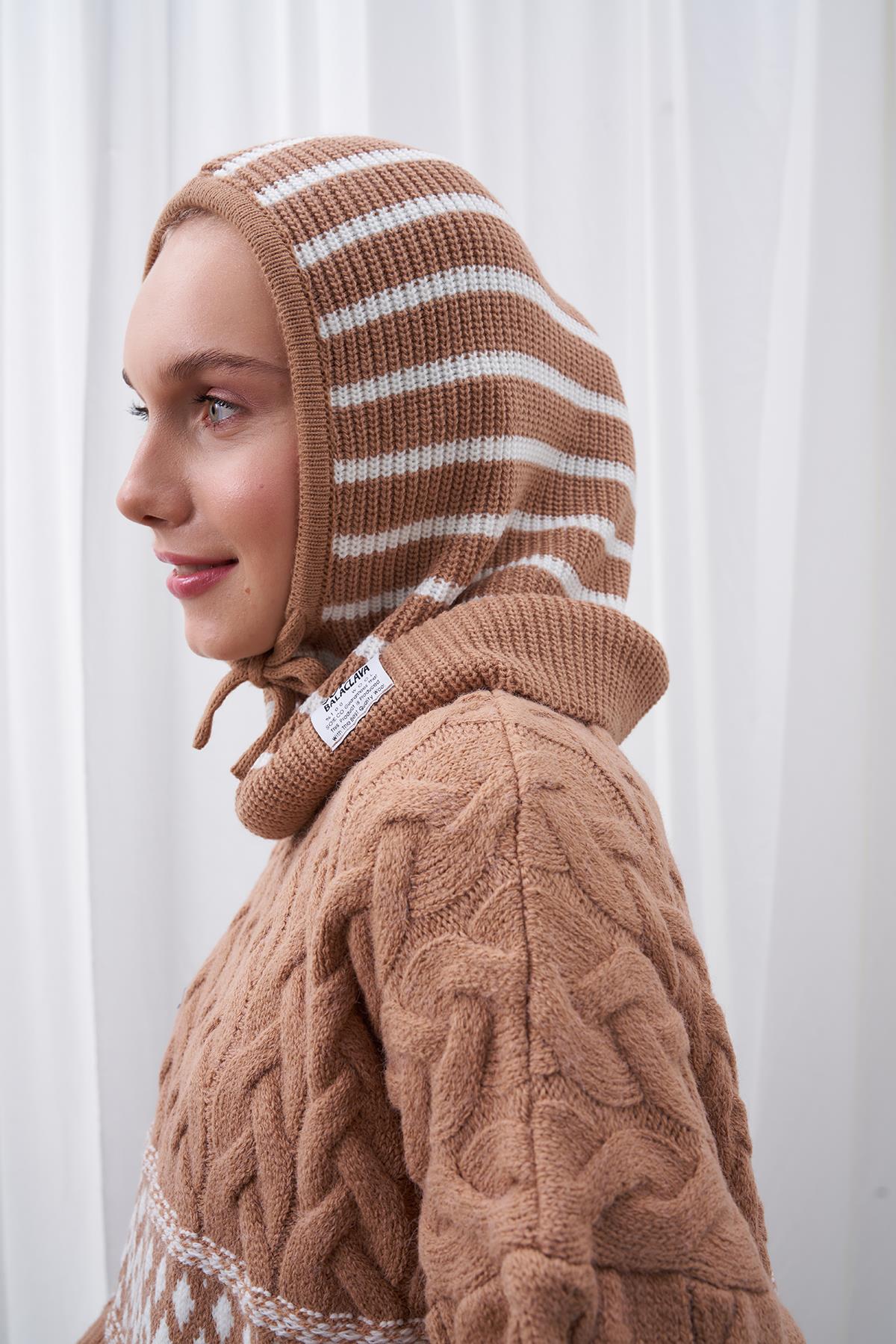 ÇİZGİLİ KAPÜŞONLU BERE - CAMEL