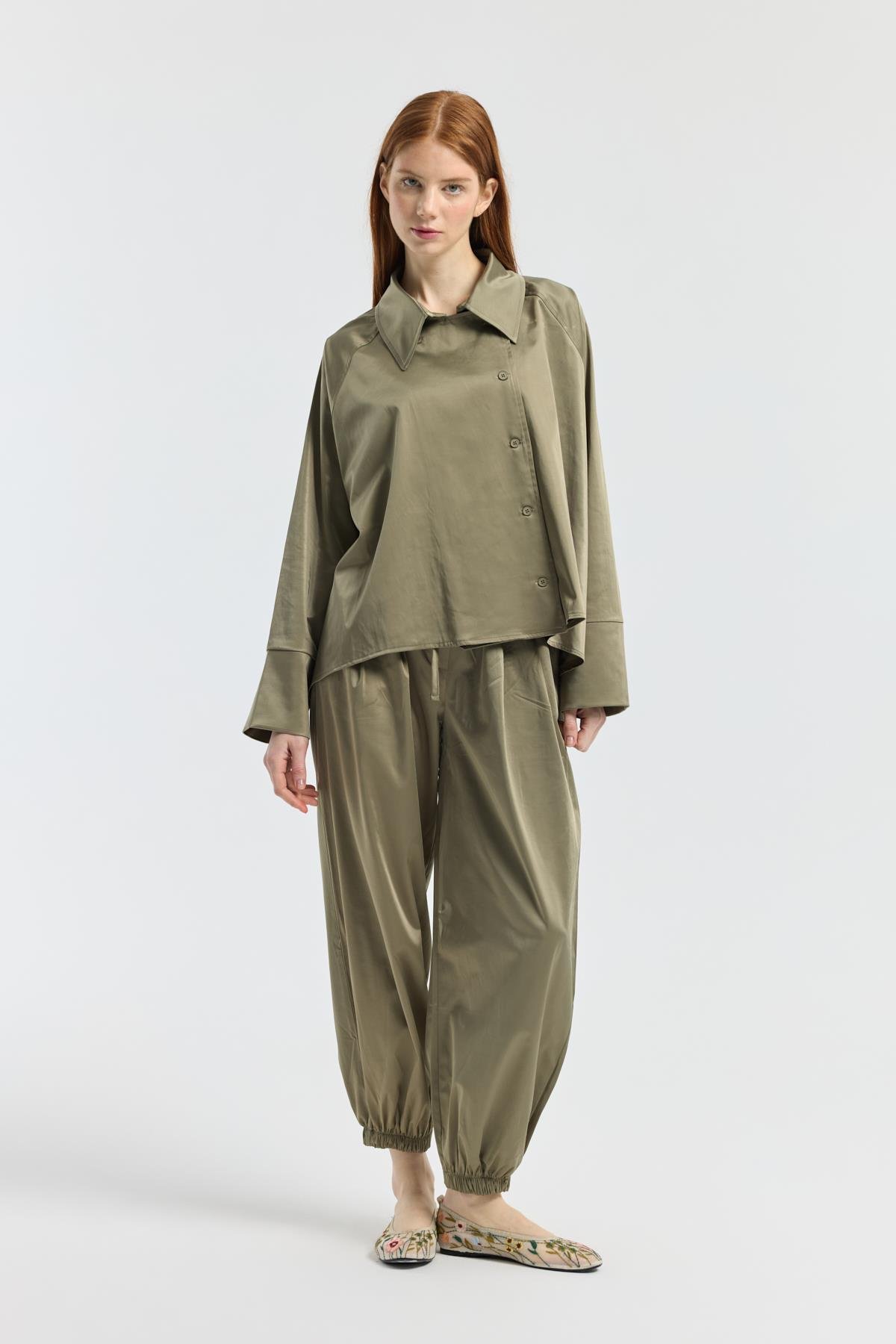 Devin Kruvaze Kapamalı Saten Takım - Çağla