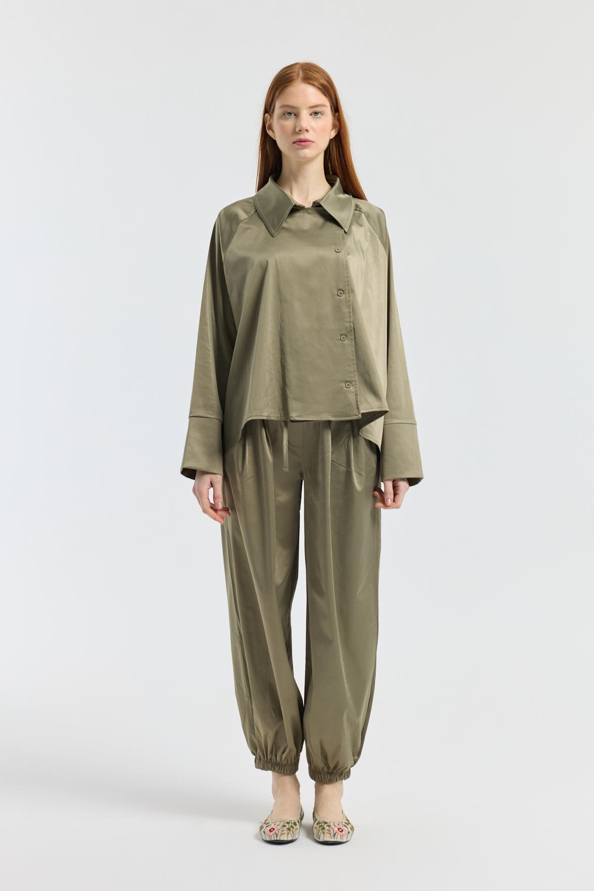 Devin Kruvaze Kapamalı Saten Takım - Çağla