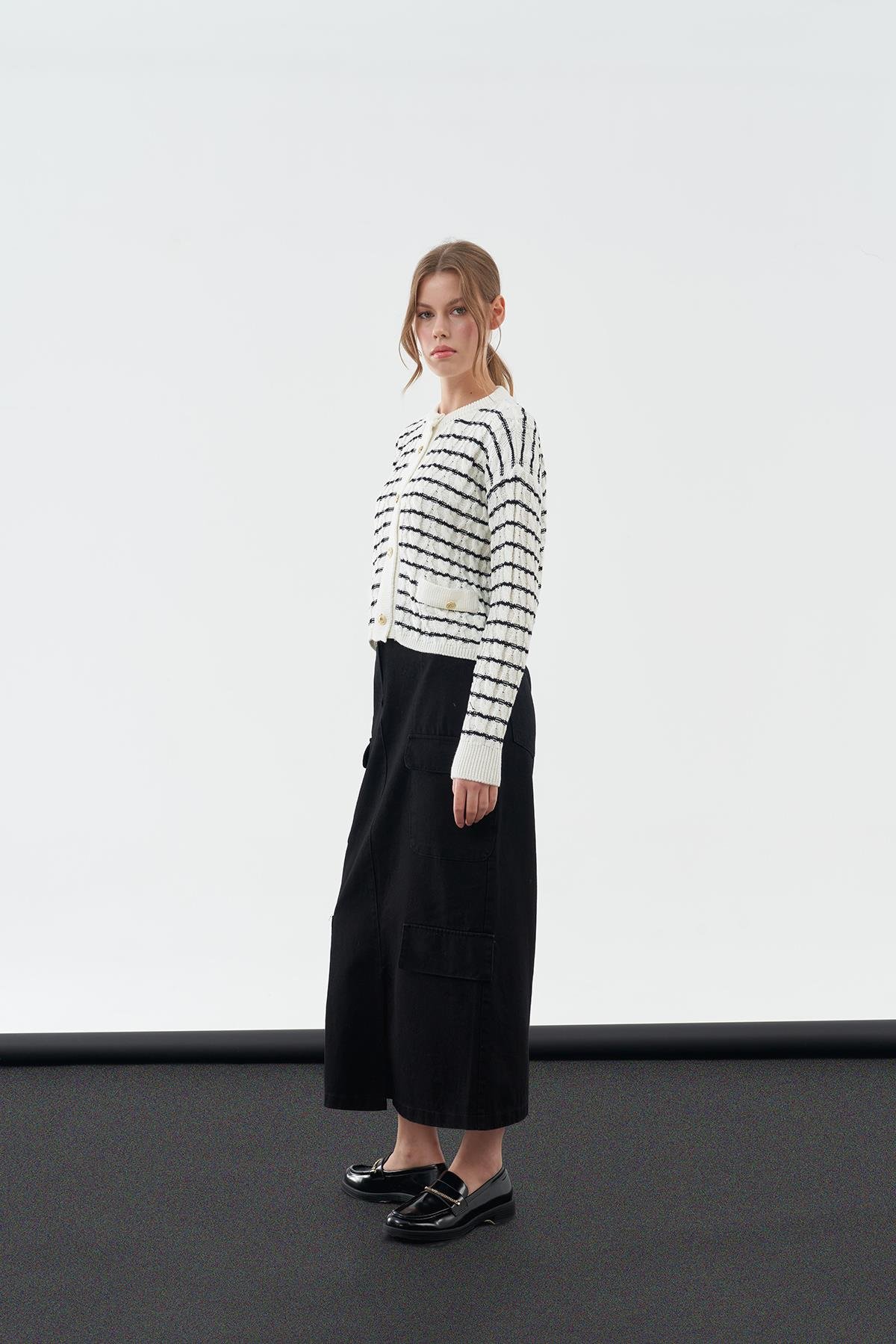 Dore Gold Düğme Detaylı Hırka - Siyah