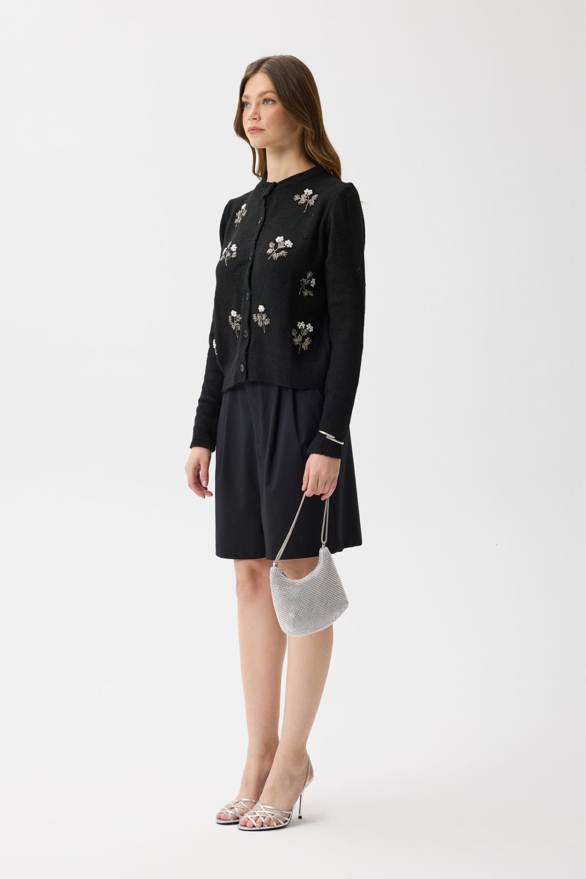 Ella Boncuk İşlemeli Hırka - Siyah