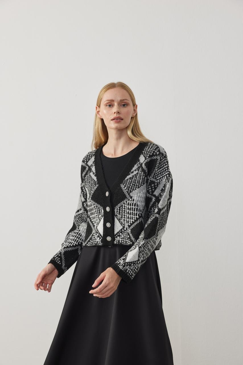 Esta Taş Düğmeli Hırka - Siyah