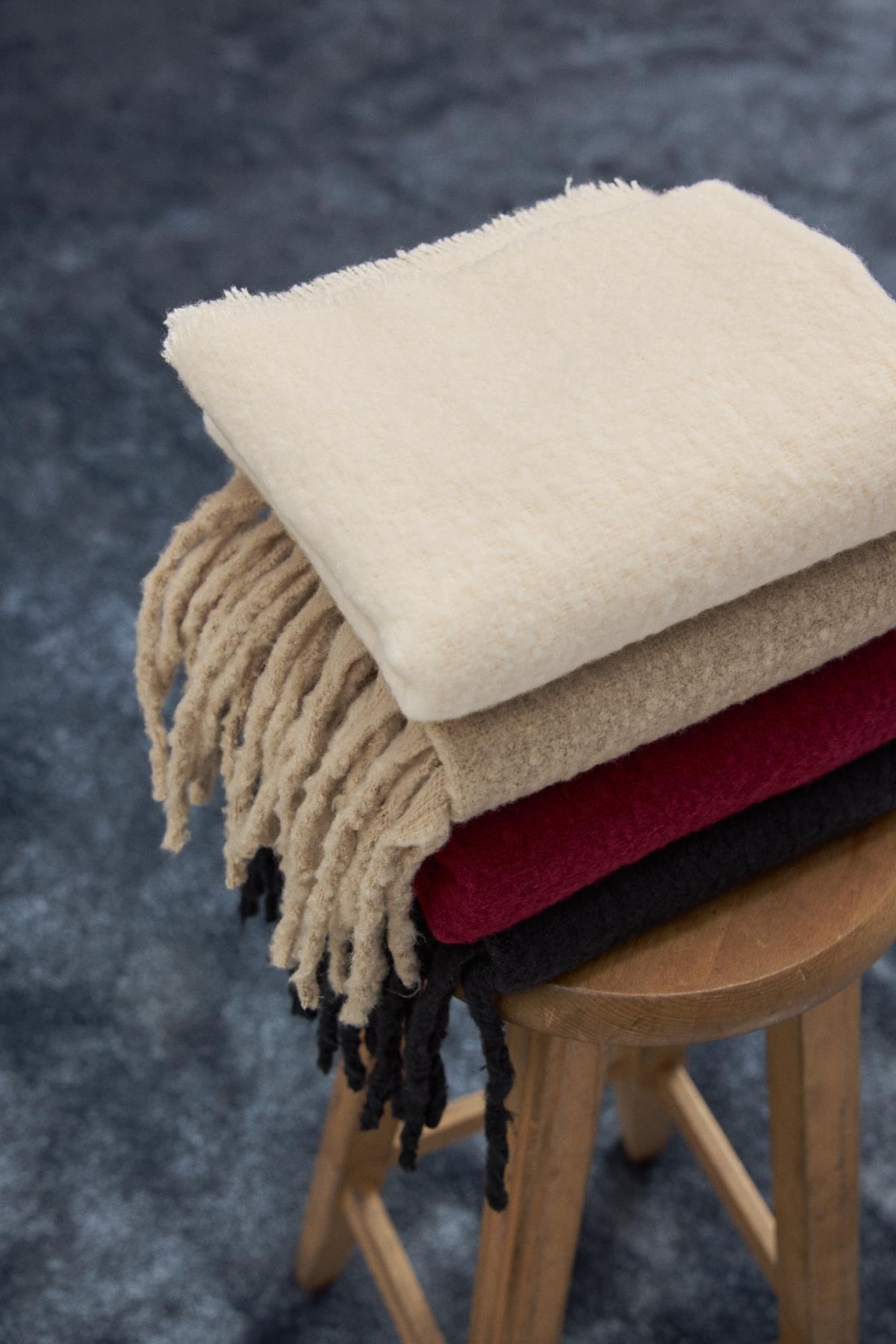 Farsha Püsküllü Yün Atkı - Ekru 