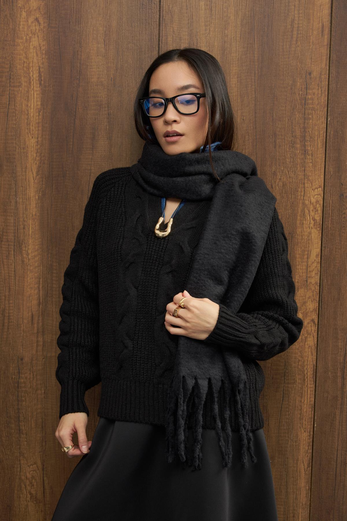 Farsha Püsküllü Yün Atkı - Siyah 