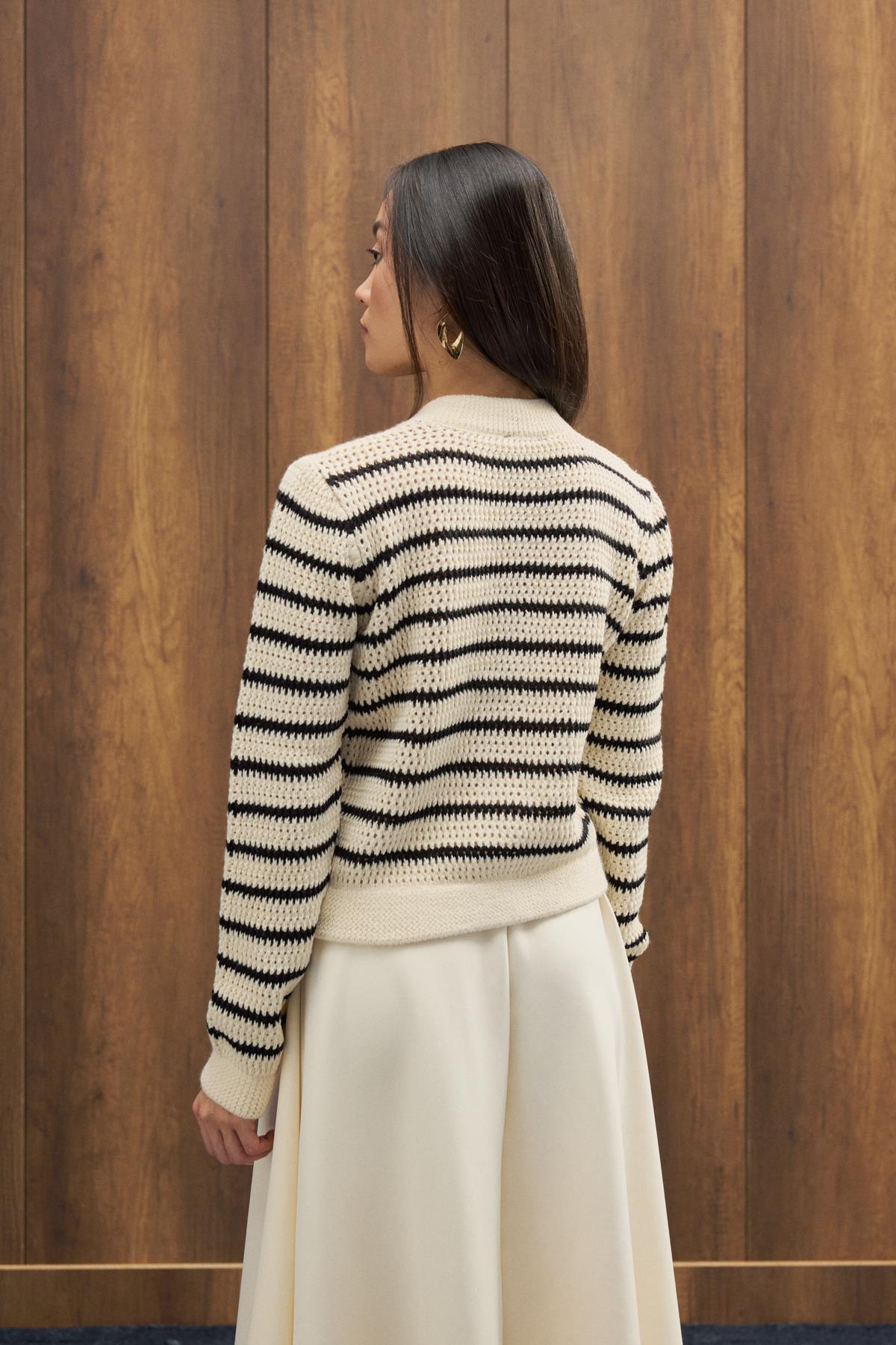 Felix Kontrast Düğmeli Hırka - Bej 