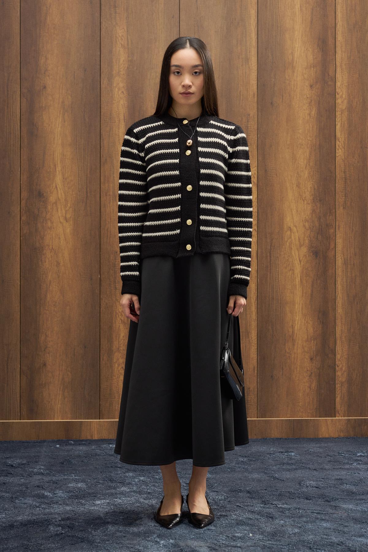 Felix Kontrast Düğmeli Hırka - Siyah 