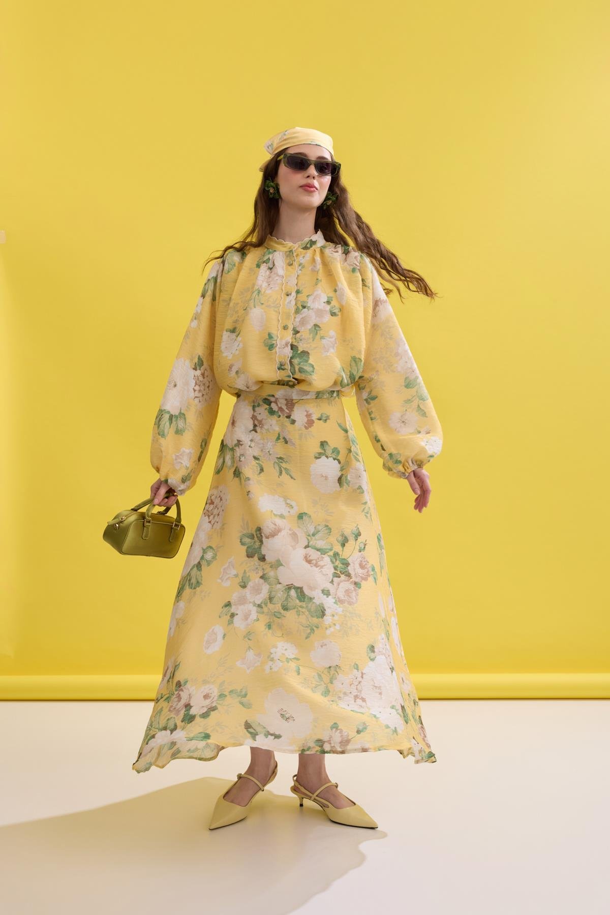 Flower Vual Desenli Nakışlı Takım - Sarı