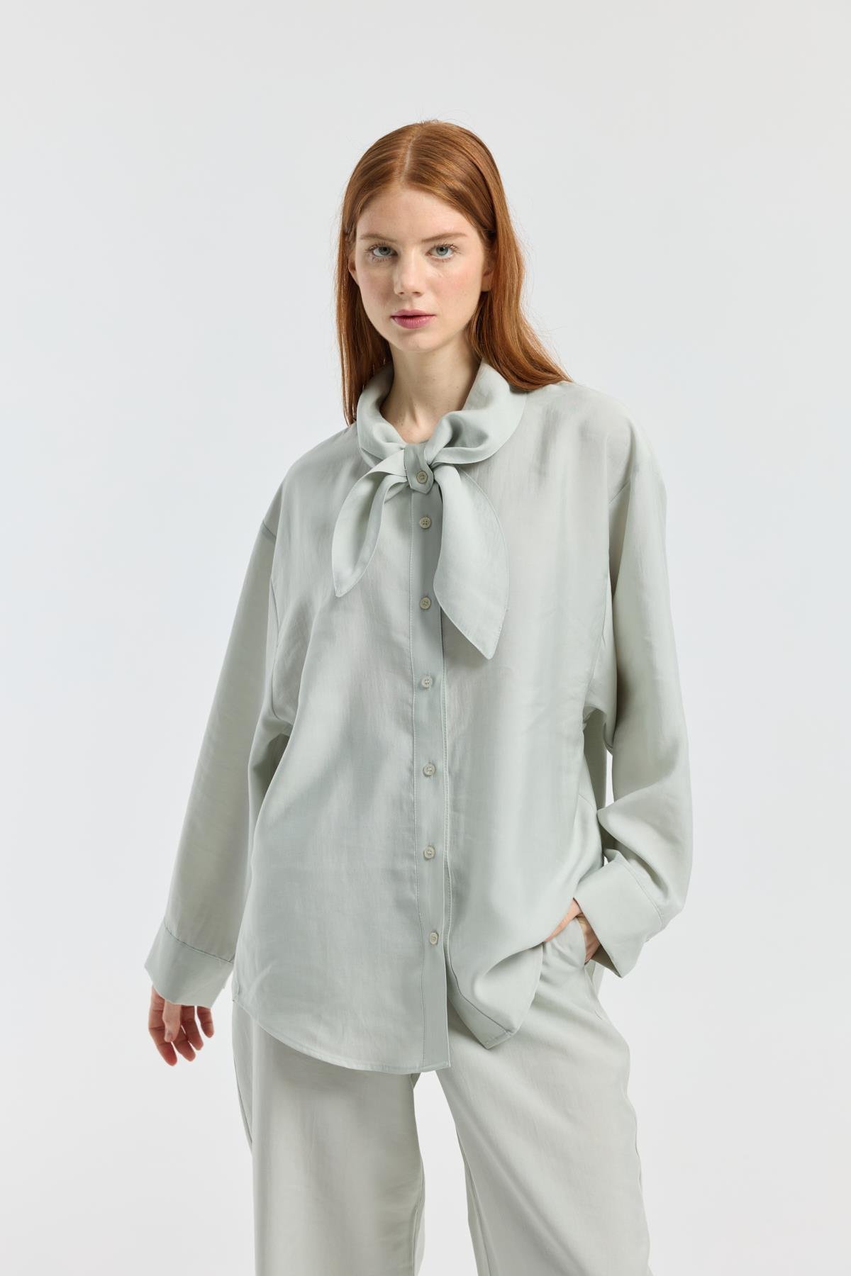 Fularlı Modal Gömlek - Gri