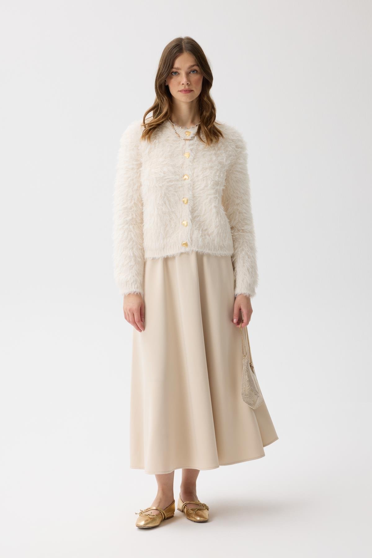 Giselle Tüylü Kalp Düğmeli Hırka - Krem