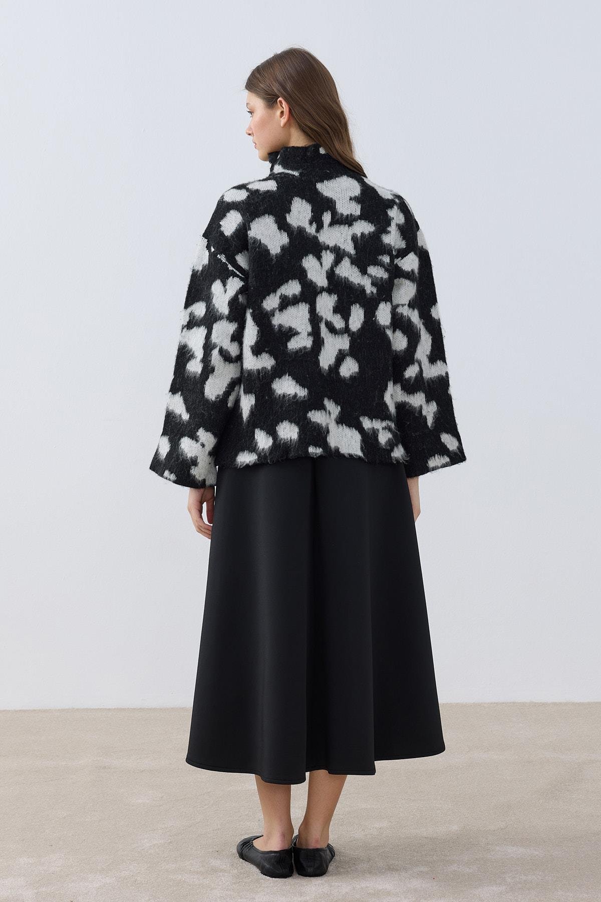 Golden Yüksek Yaka Kazak- Siyah