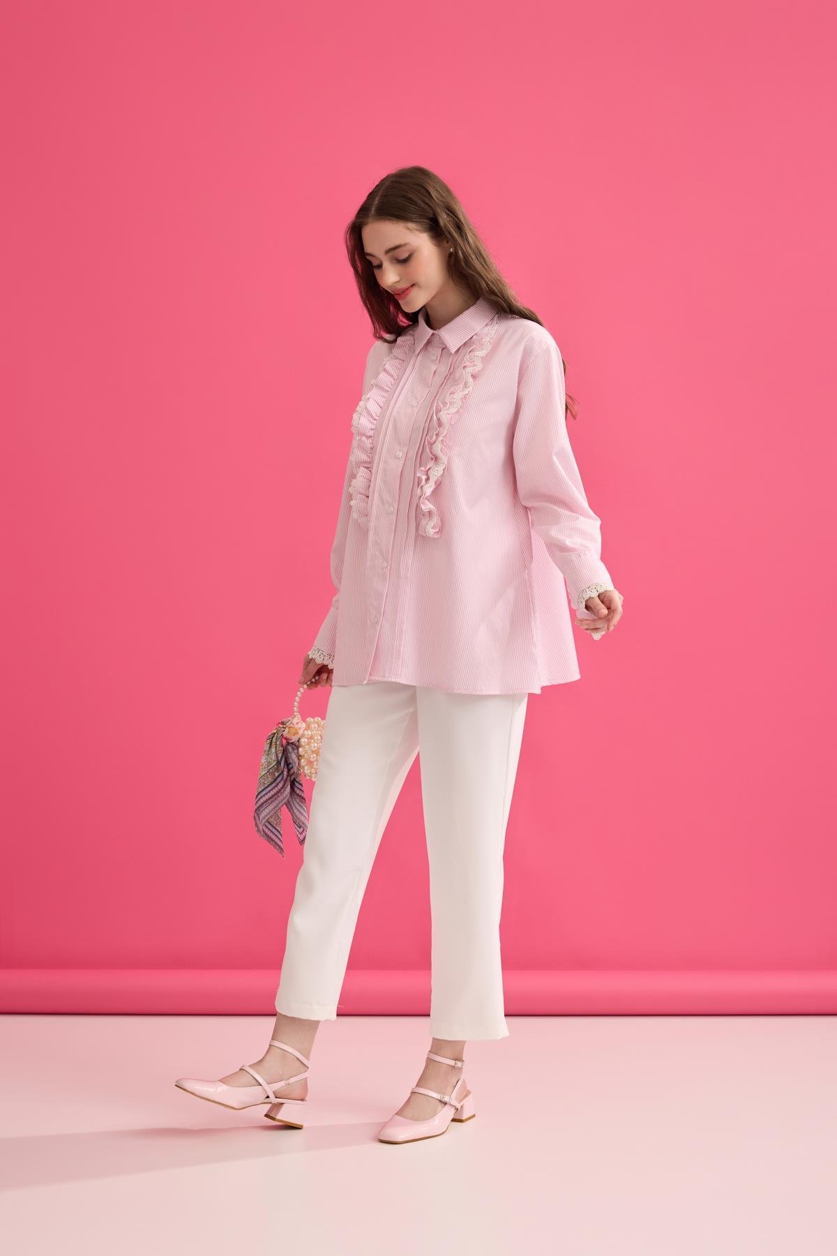 Hailey Güpürlü Fırfırlı Gömlek - Pembe