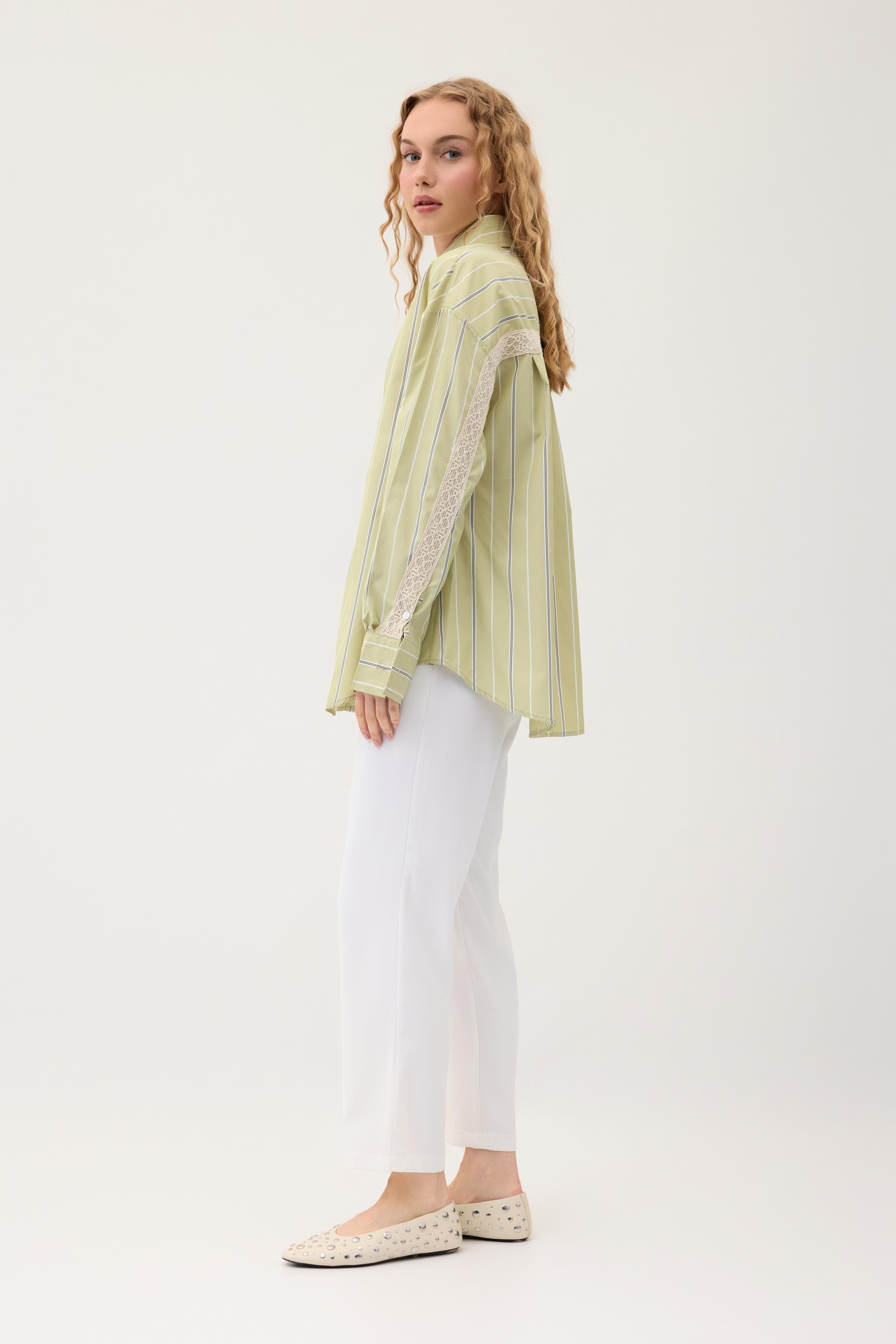 Hazel Güpür İşlemeli Gömlek - Fıstık yeşil