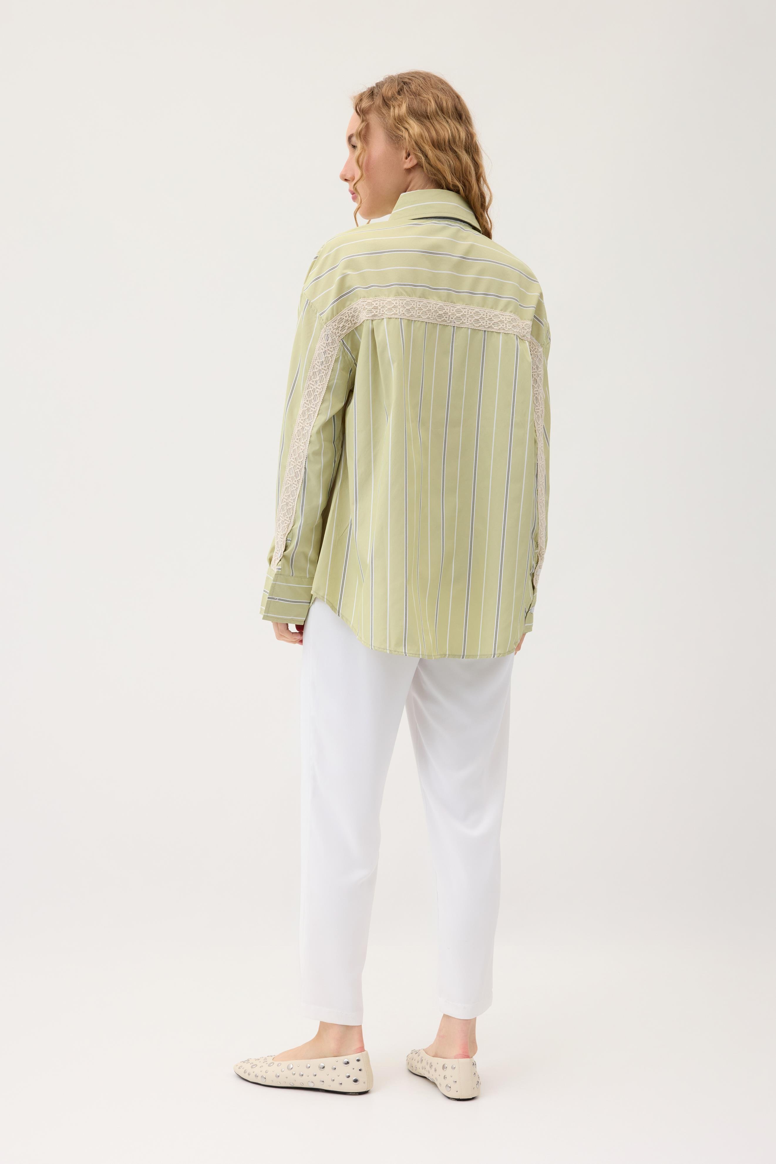 Hazel Güpür İşlemeli Gömlek - Fıstık yeşil