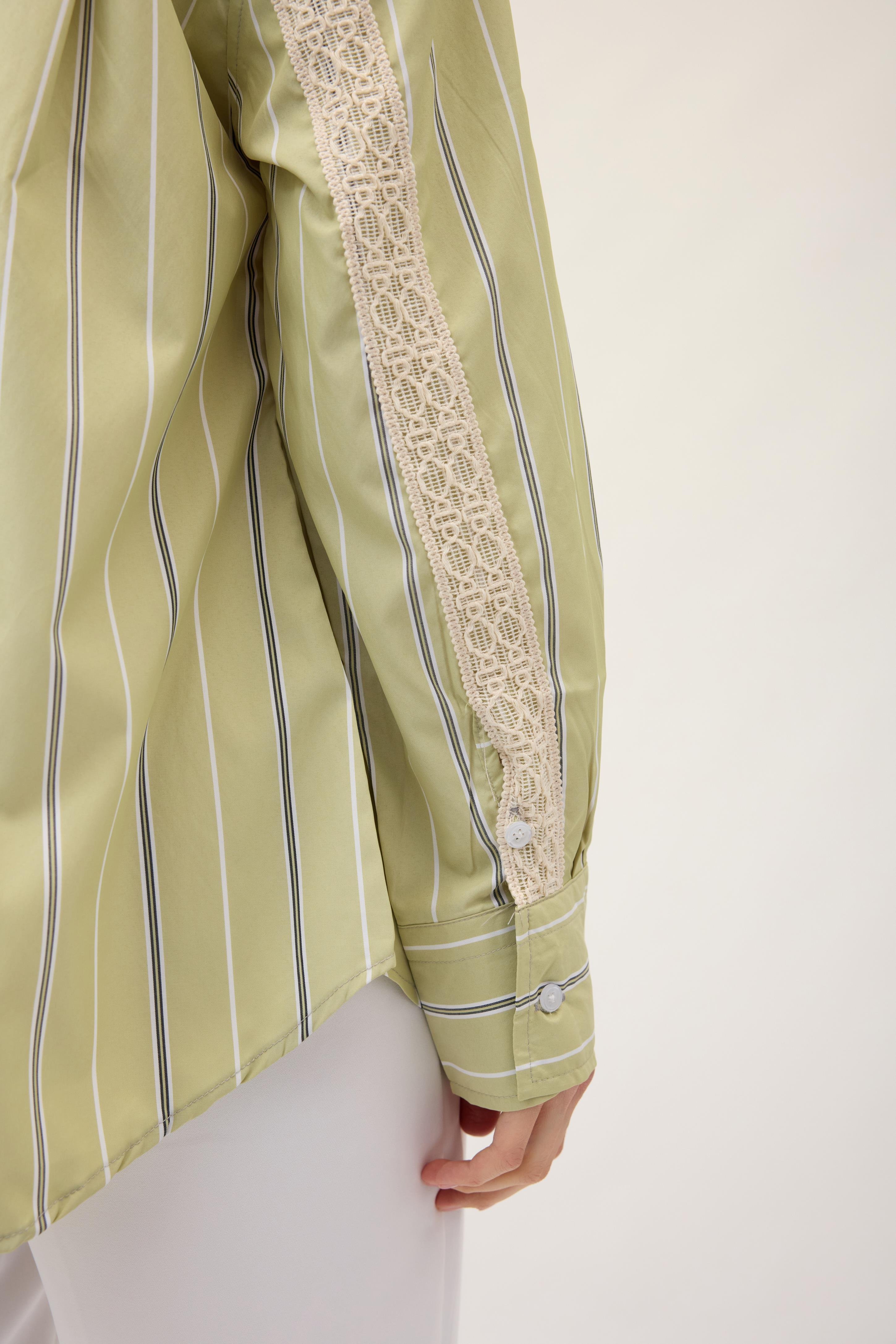 Hazel Güpür İşlemeli Gömlek - Fıstık yeşil