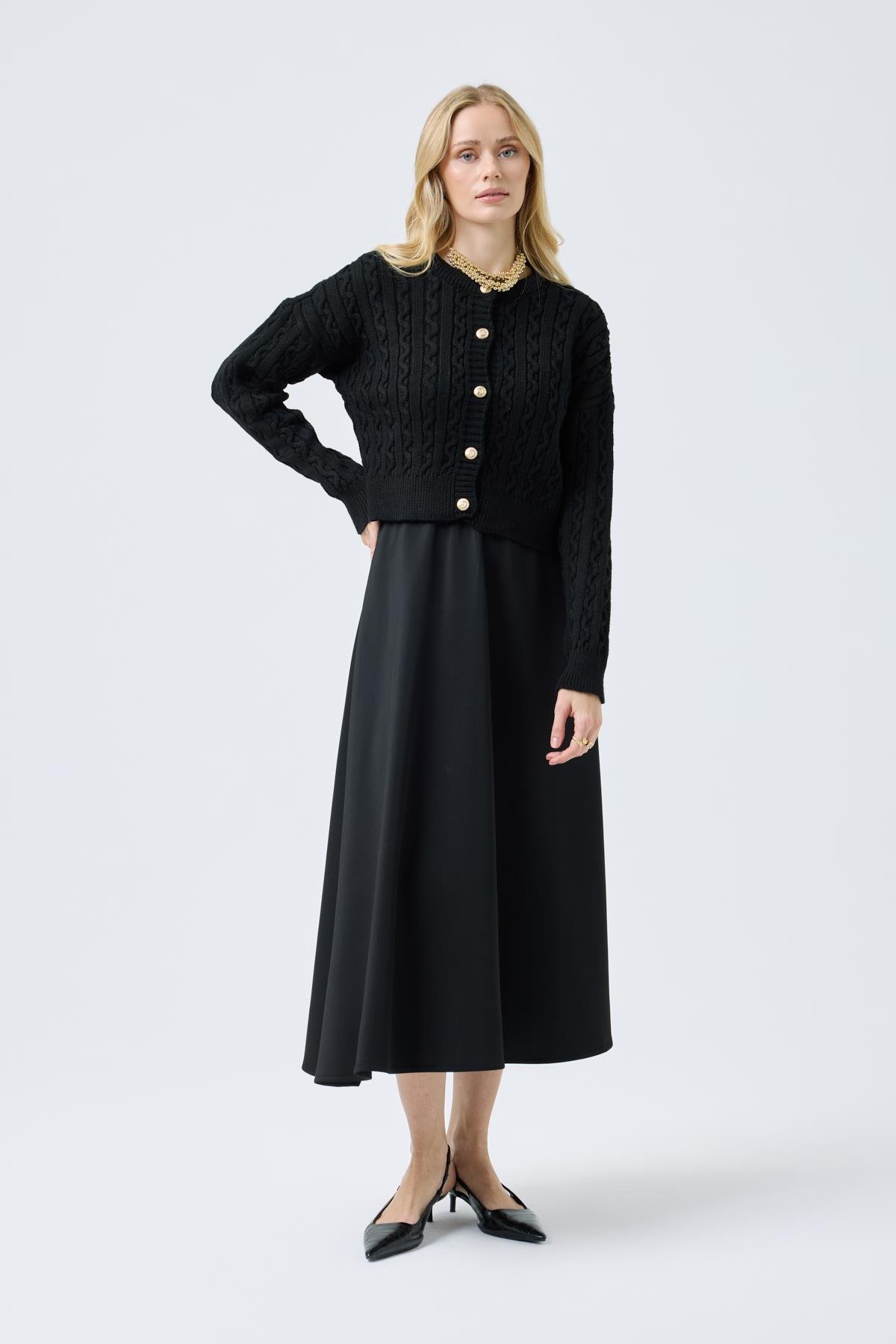 Hazel Saç Örgülü Gold Düğmeli Hırka - Siyah