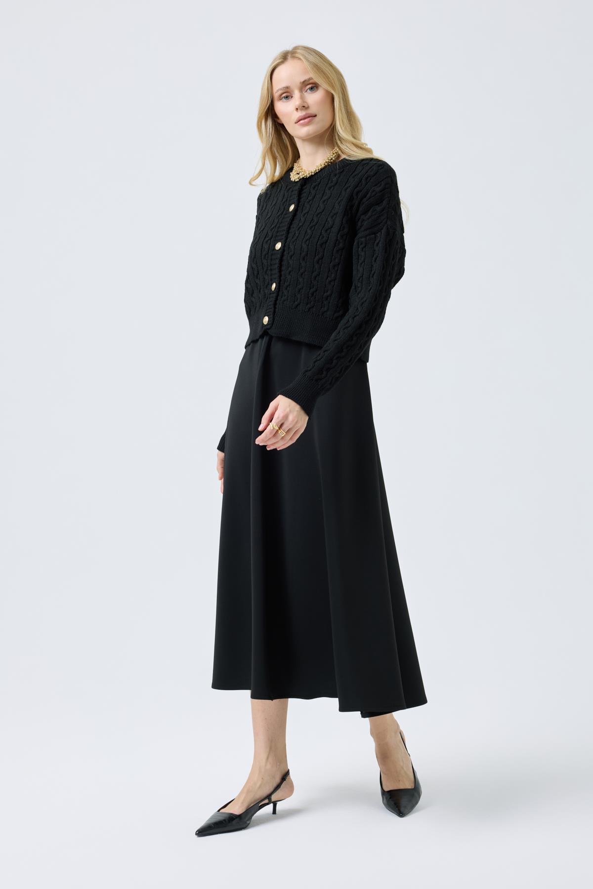 Hazel Saç Örgülü Gold Düğmeli Hırka - Siyah