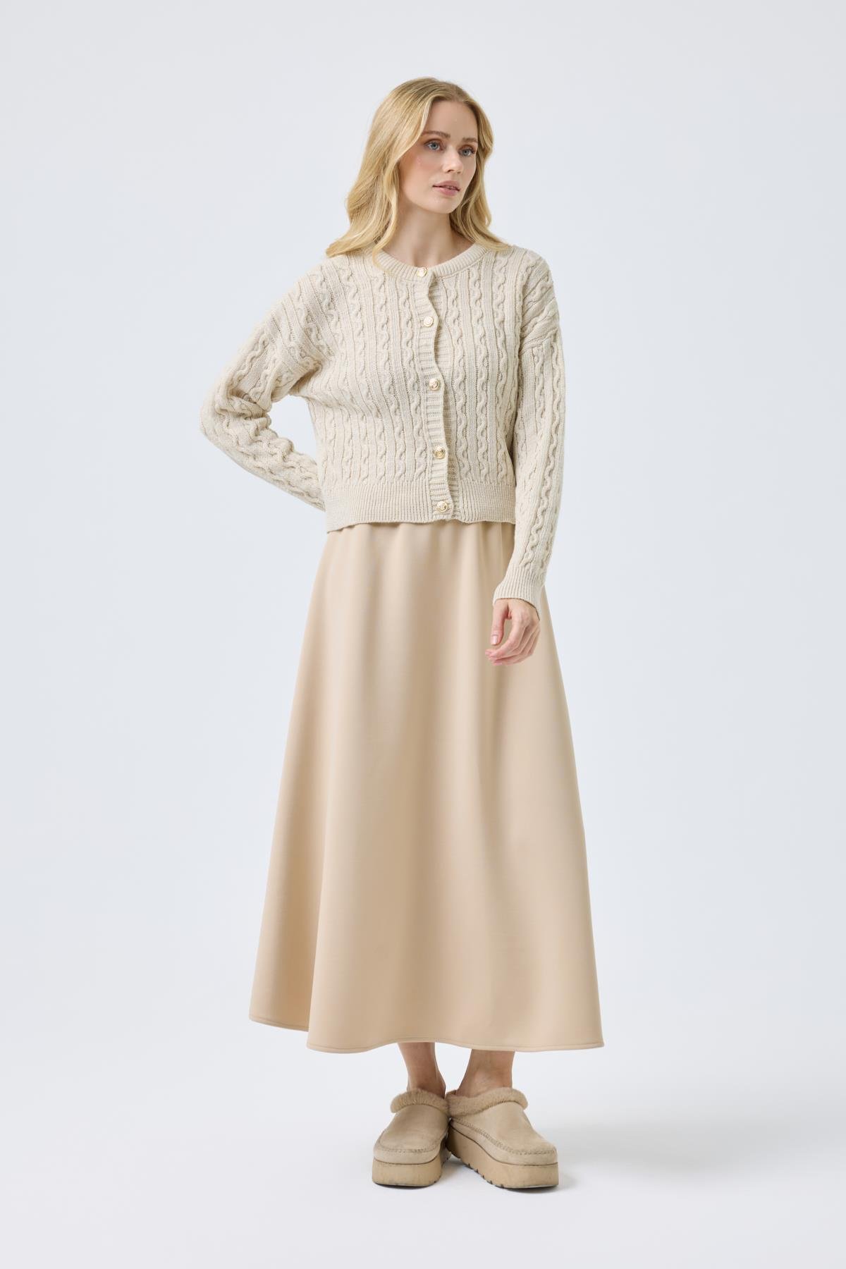 Hazel Saç Örgülü Gold Düğmeli Hırka - Bej 