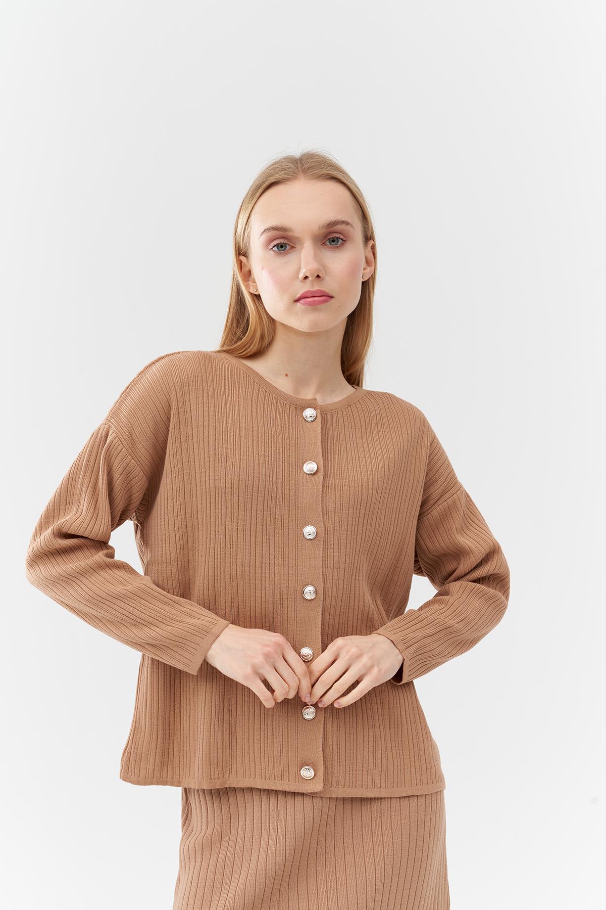 ICON GOLD DÜĞME DETAYLI FİTİLLİ ETEKLİ TAKIM - CAMEL