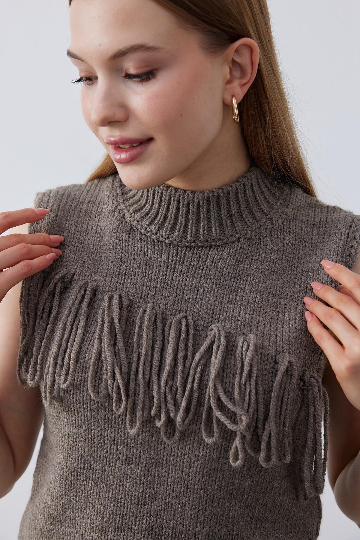 Josie Püsküllü Örme Süveter- Koyu vizon