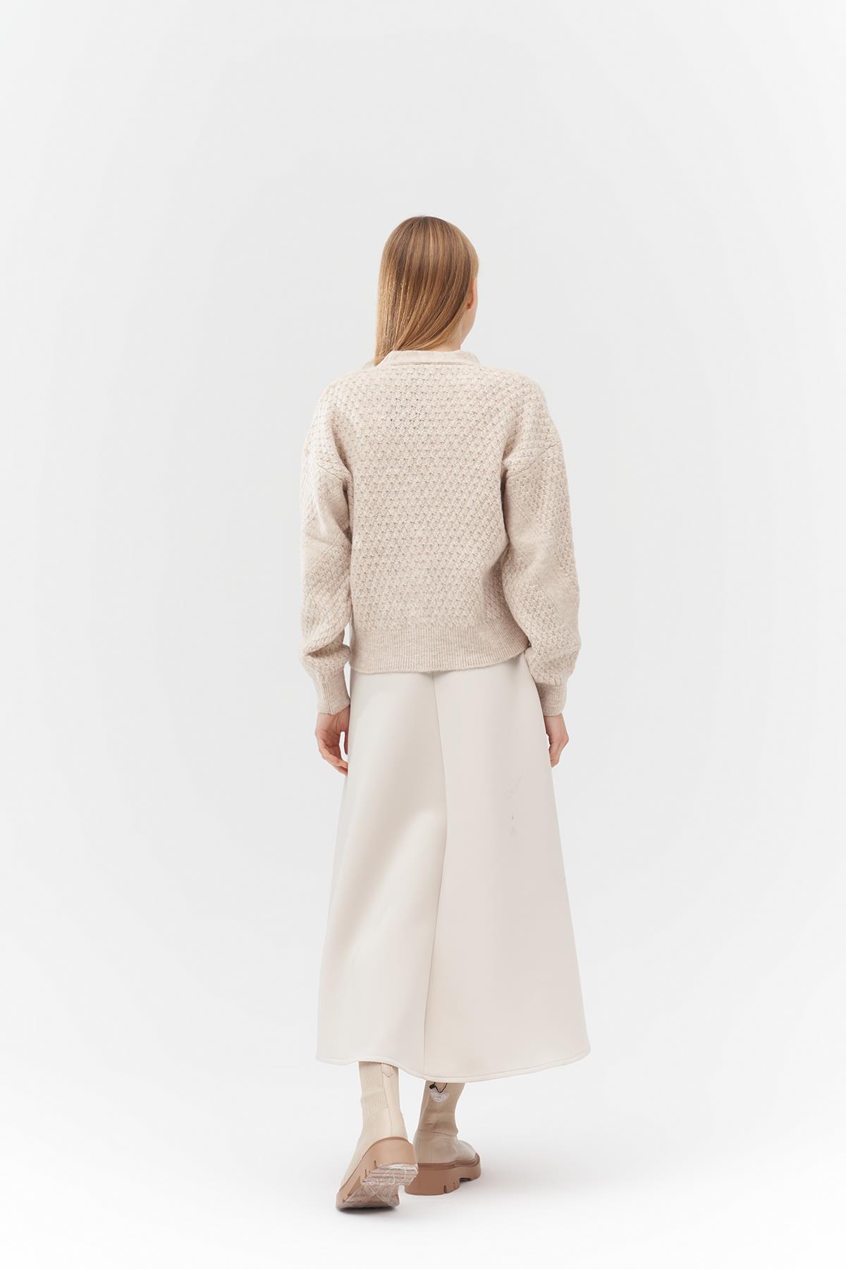 KATİE TAŞ DÜĞME DETAYLI ÖRME HIRKA - BEJ
