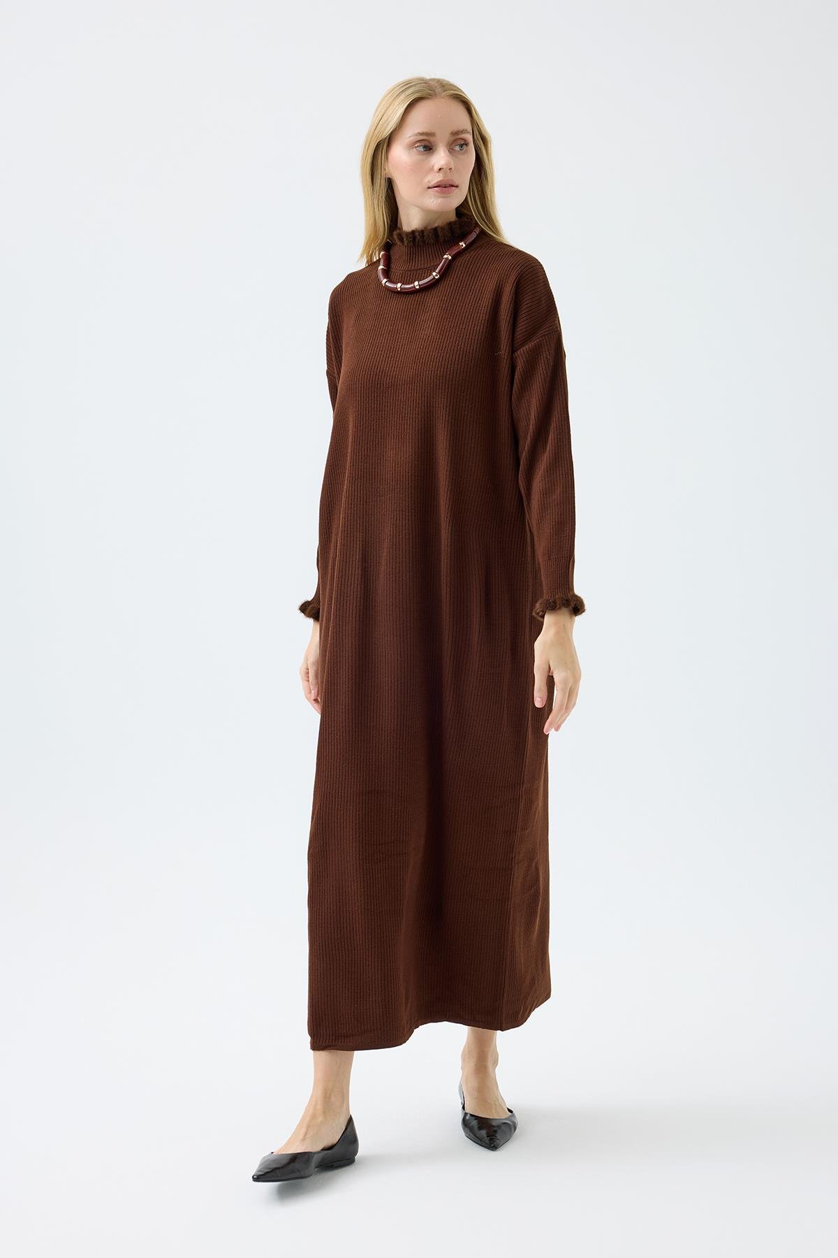 Laura Fitilli Tüylü Elbise - Kahverengi 