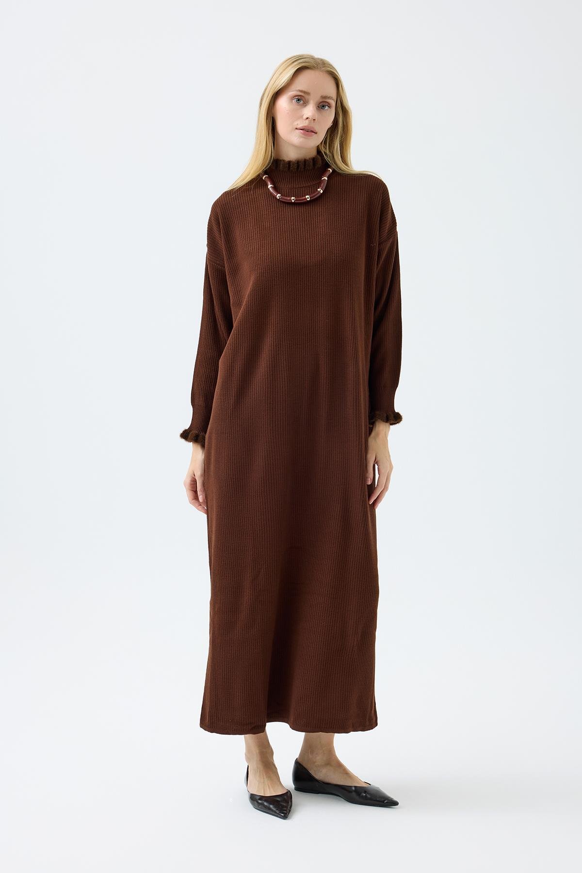 Laura Fitilli Tüylü Elbise - Kahverengi 