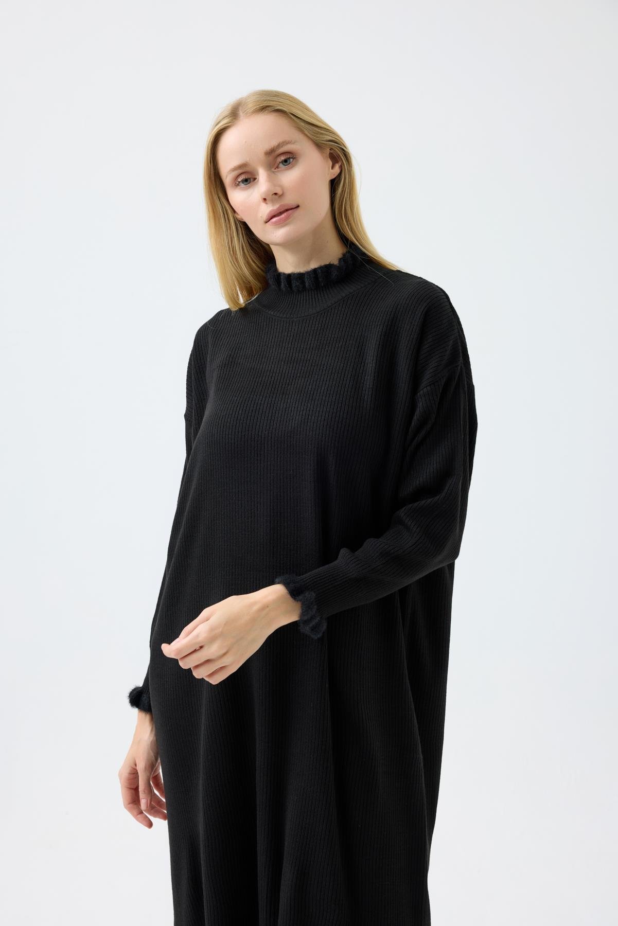 Laura Fitilli Tüylü Elbise - Siyah