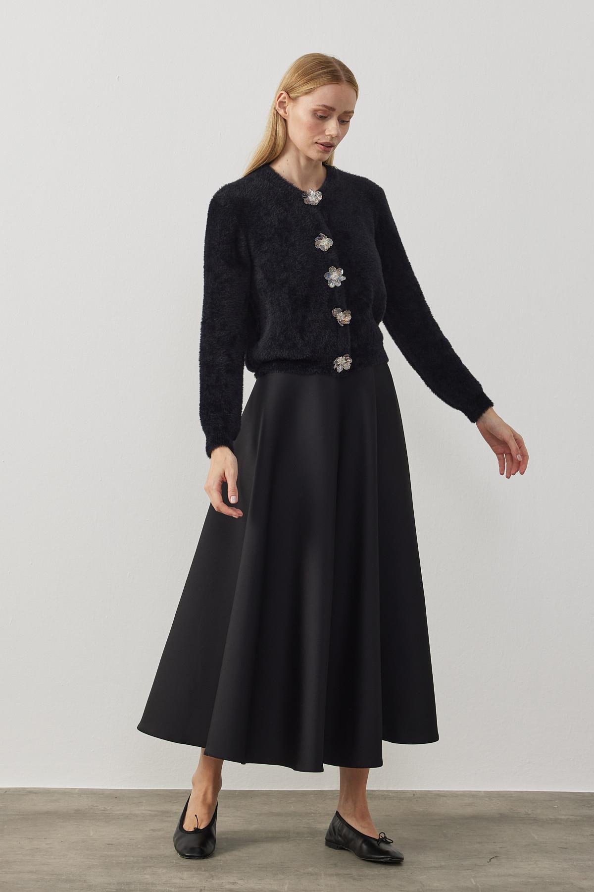 Layla Aksesuar Düğmeli Peluş Hırka  - Siyah