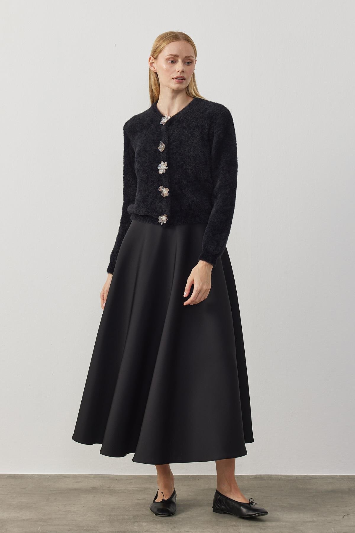 Layla Aksesuar Düğmeli Peluş Hırka  - Siyah