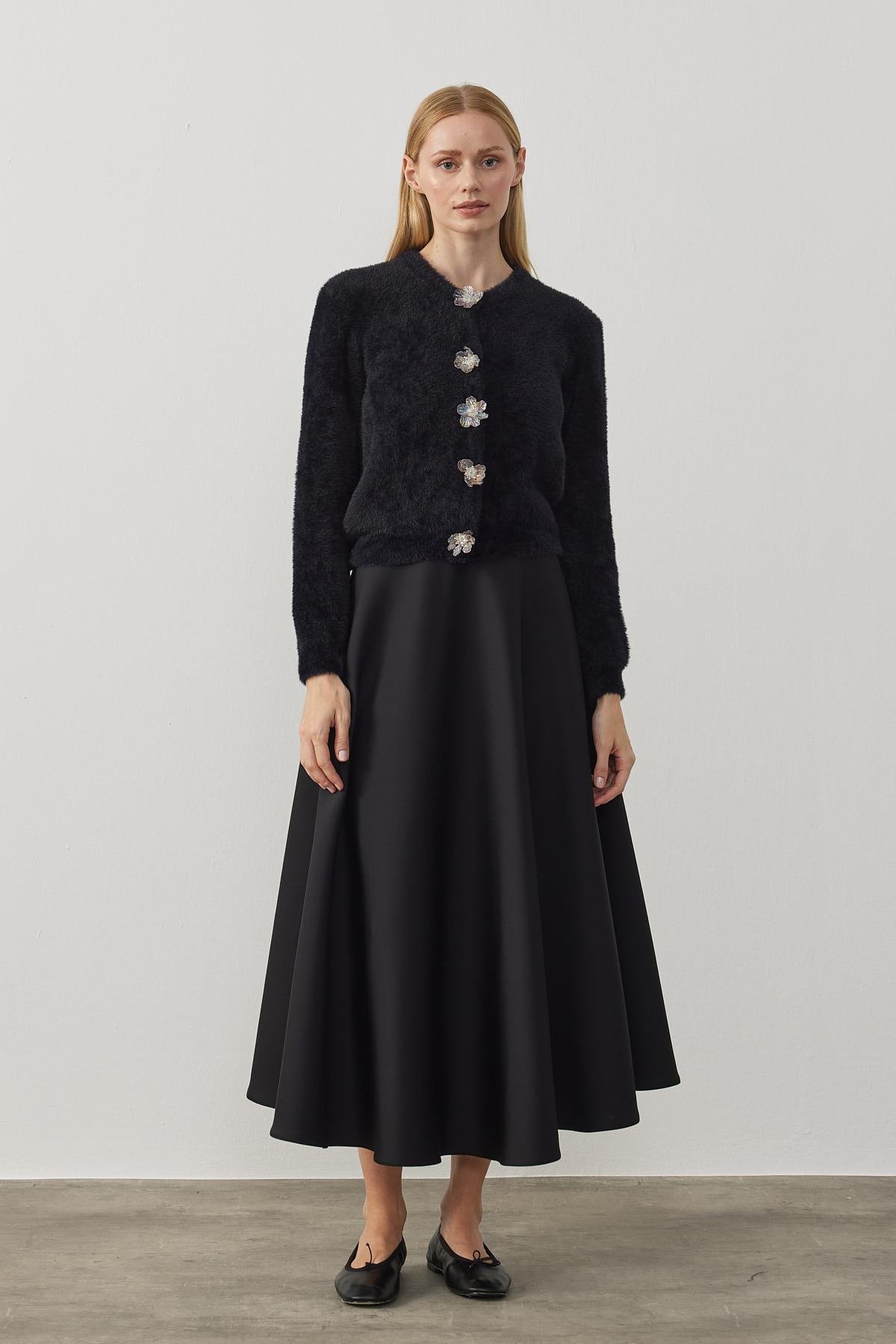 Layla Aksesuar Düğmeli Peluş Hırka  - Siyah