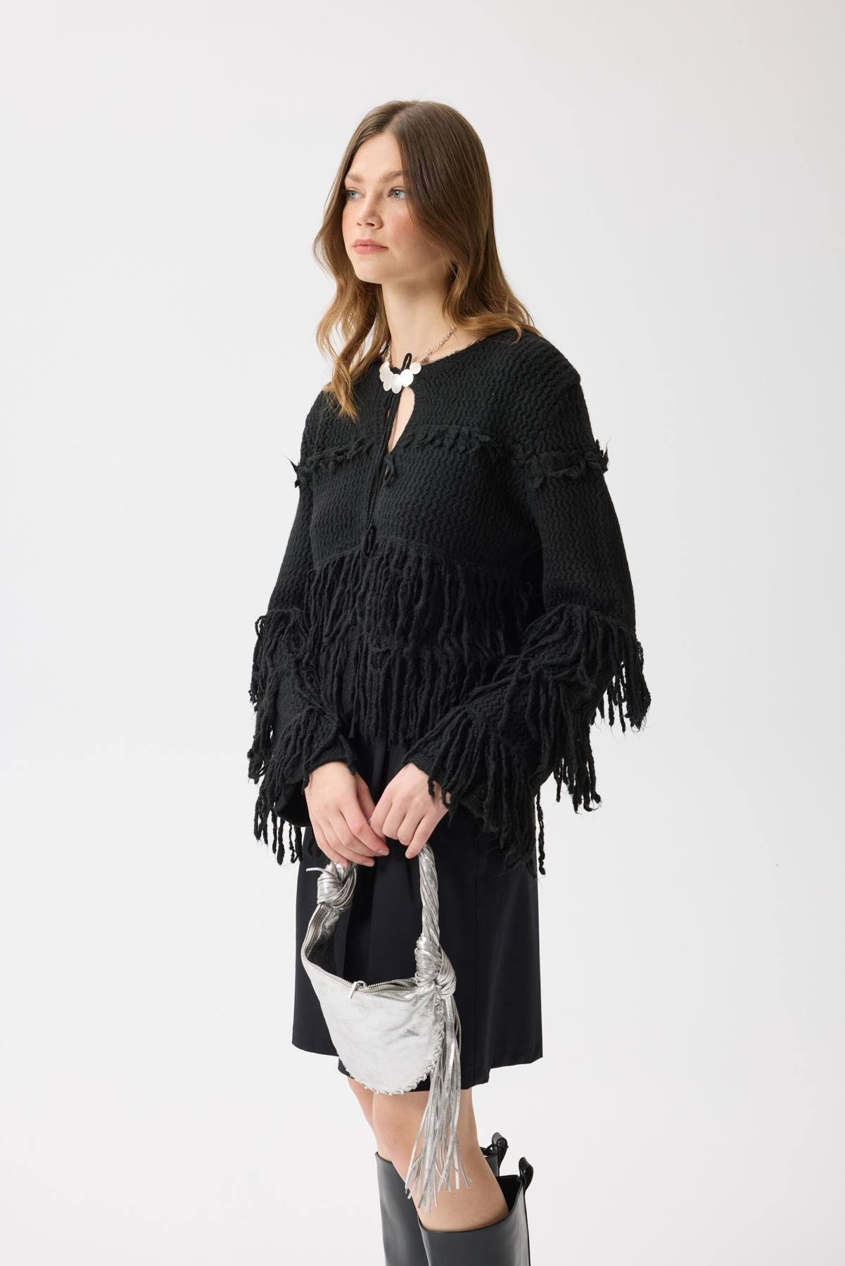 Lena Püsküllü Hırka - Siyah