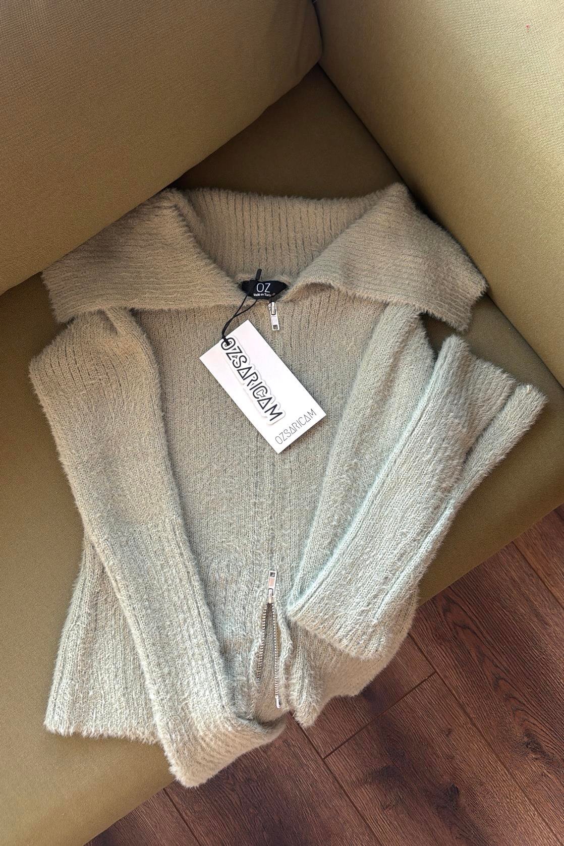 Lexa Denizci Yaka Fermuarlı Hırka -  Çağla