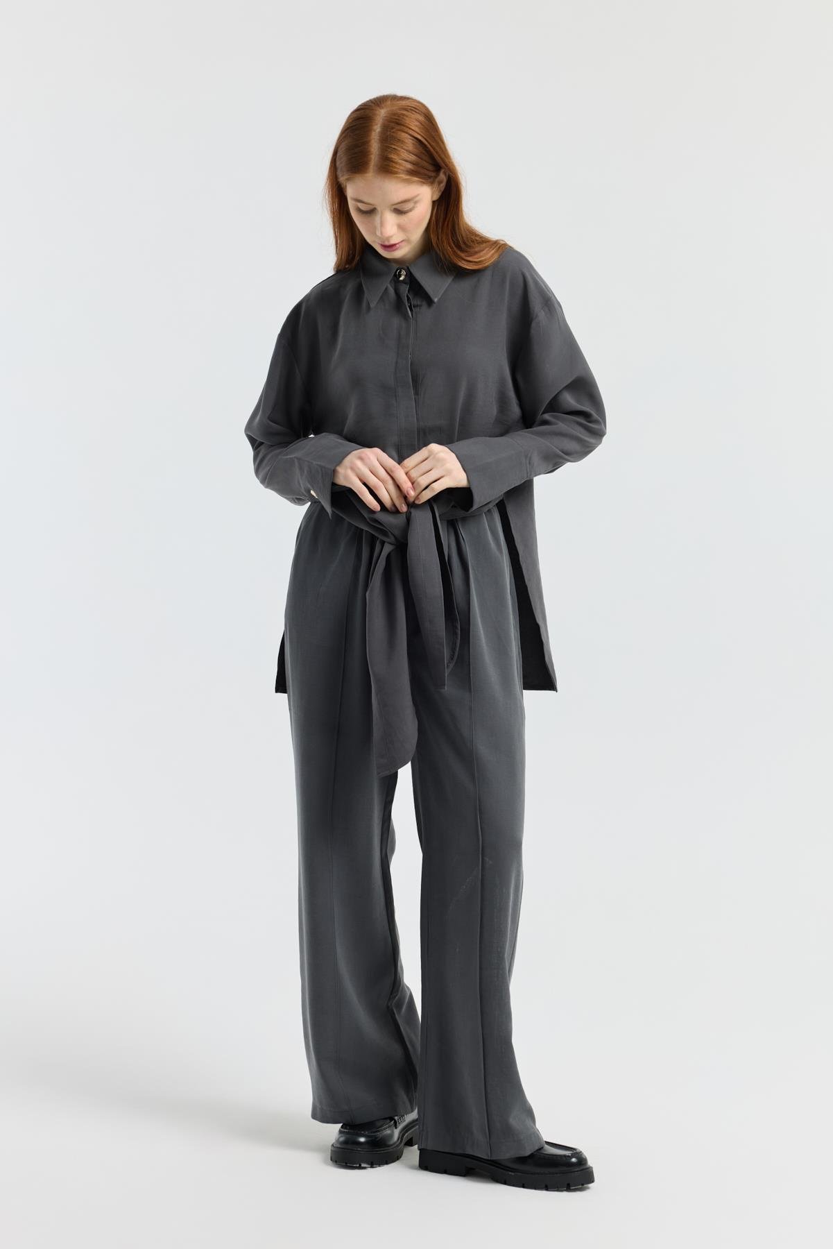 Liliya Önden Bağlamalı Pile Detaylı Takım - Antrasit 