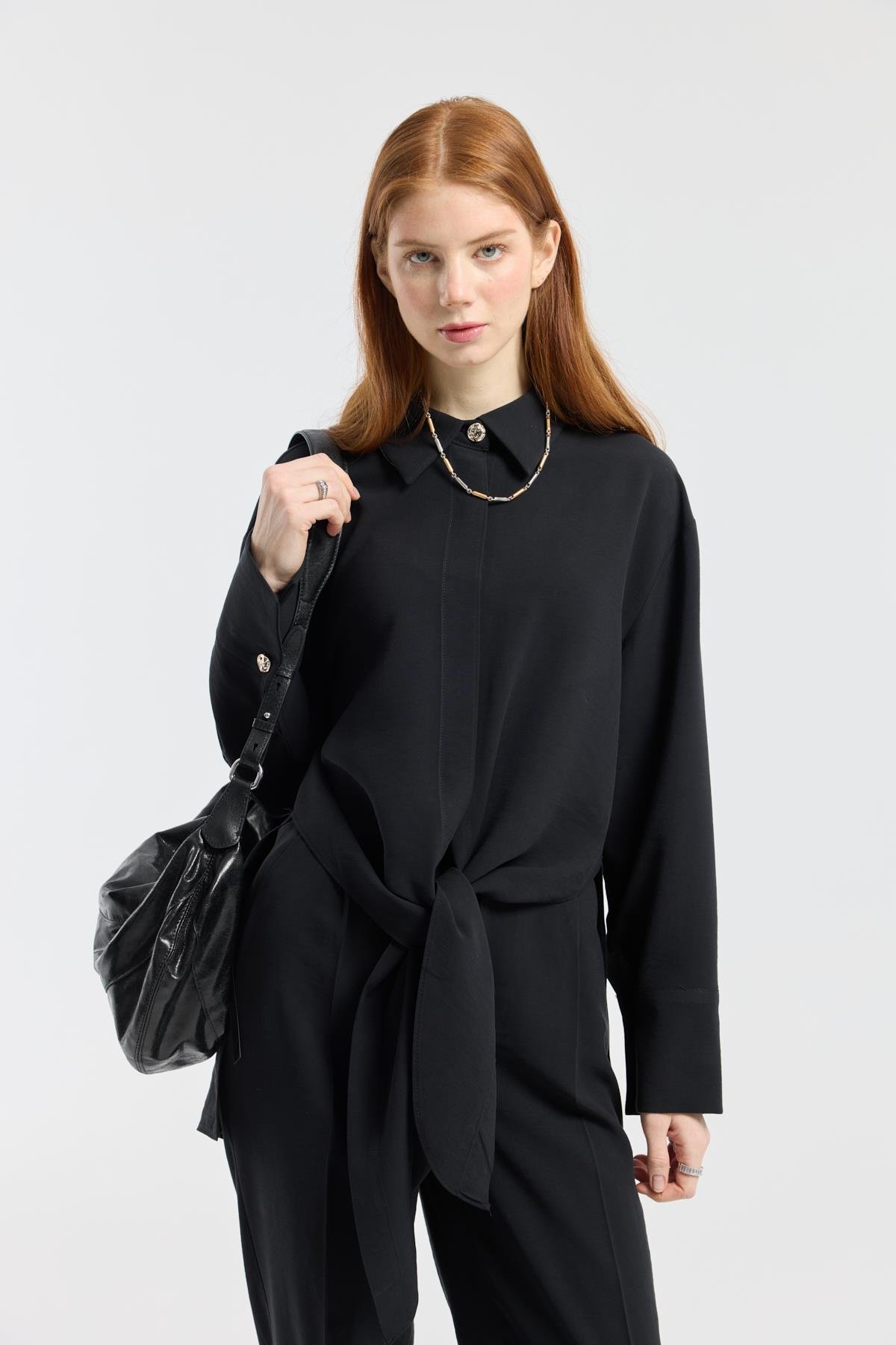 Liliya Önden Bağlamalı Pile Detaylı Takım - Siyah