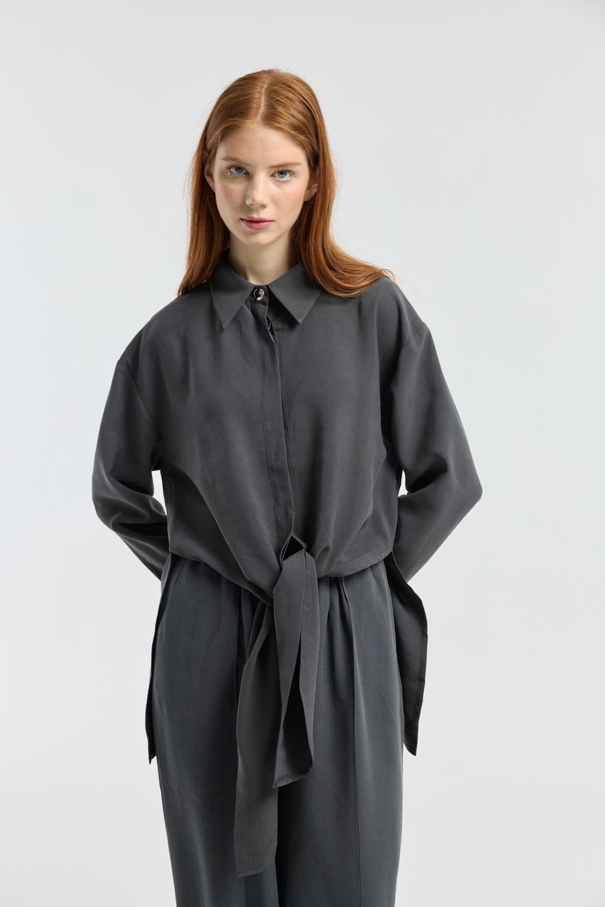 Liliya Önden Bağlamalı Pile Detaylı Takım - Antrasit 