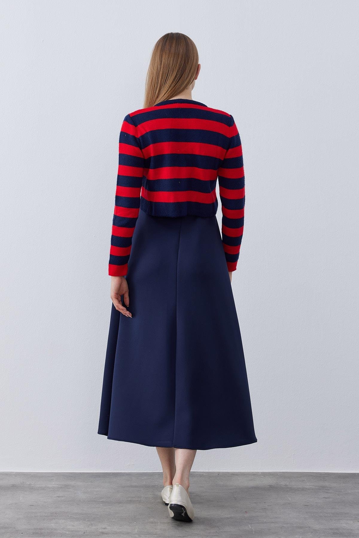 Linnea Eskitme Düğme Detaylı Crop Hırka- Kırmızı 