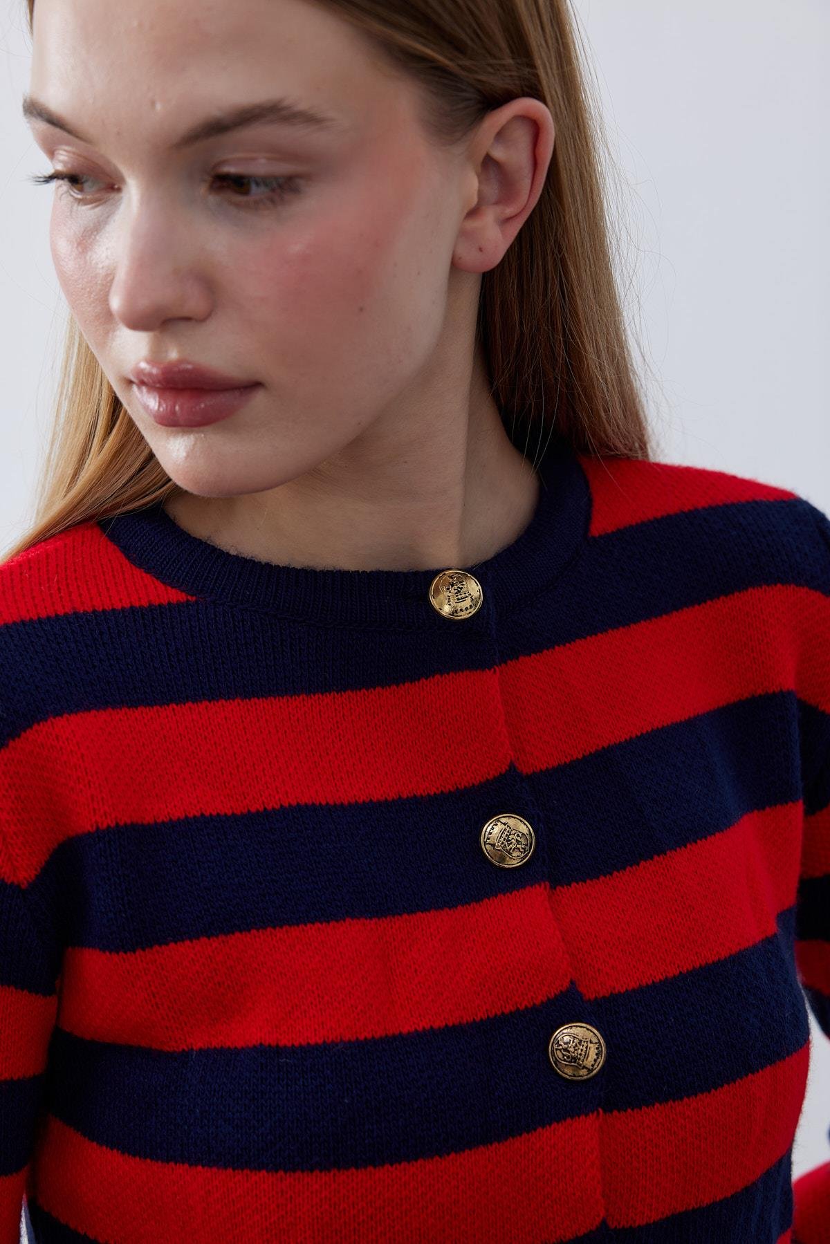 Linnea Eskitme Düğme Detaylı Crop Hırka- Kırmızı 